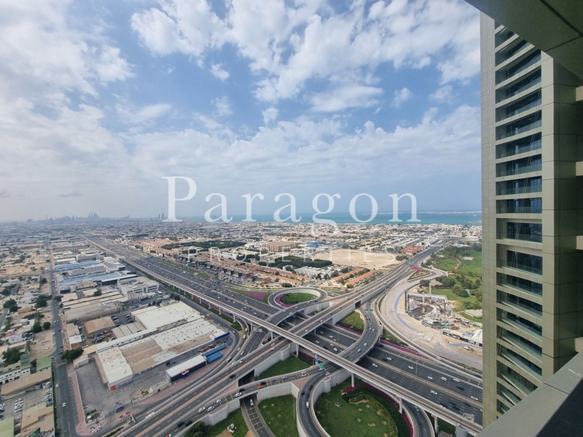 Condominium in Dubai, Dubai 12593730