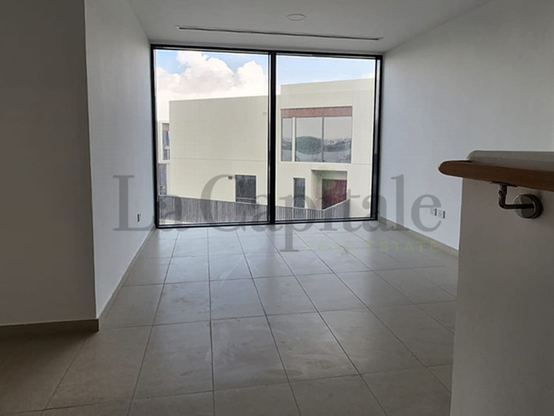 rumah dalam , Dubai 12594807