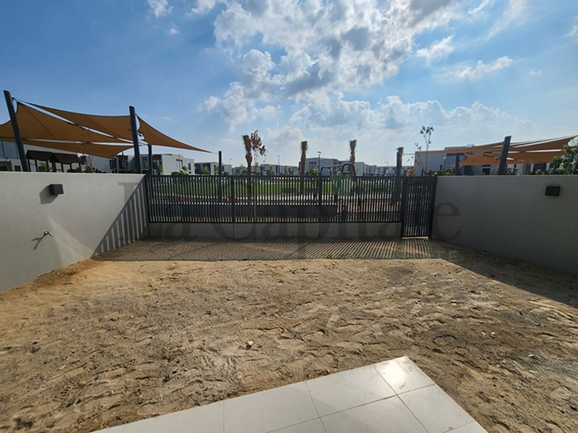 rumah dalam , Dubai 12594807