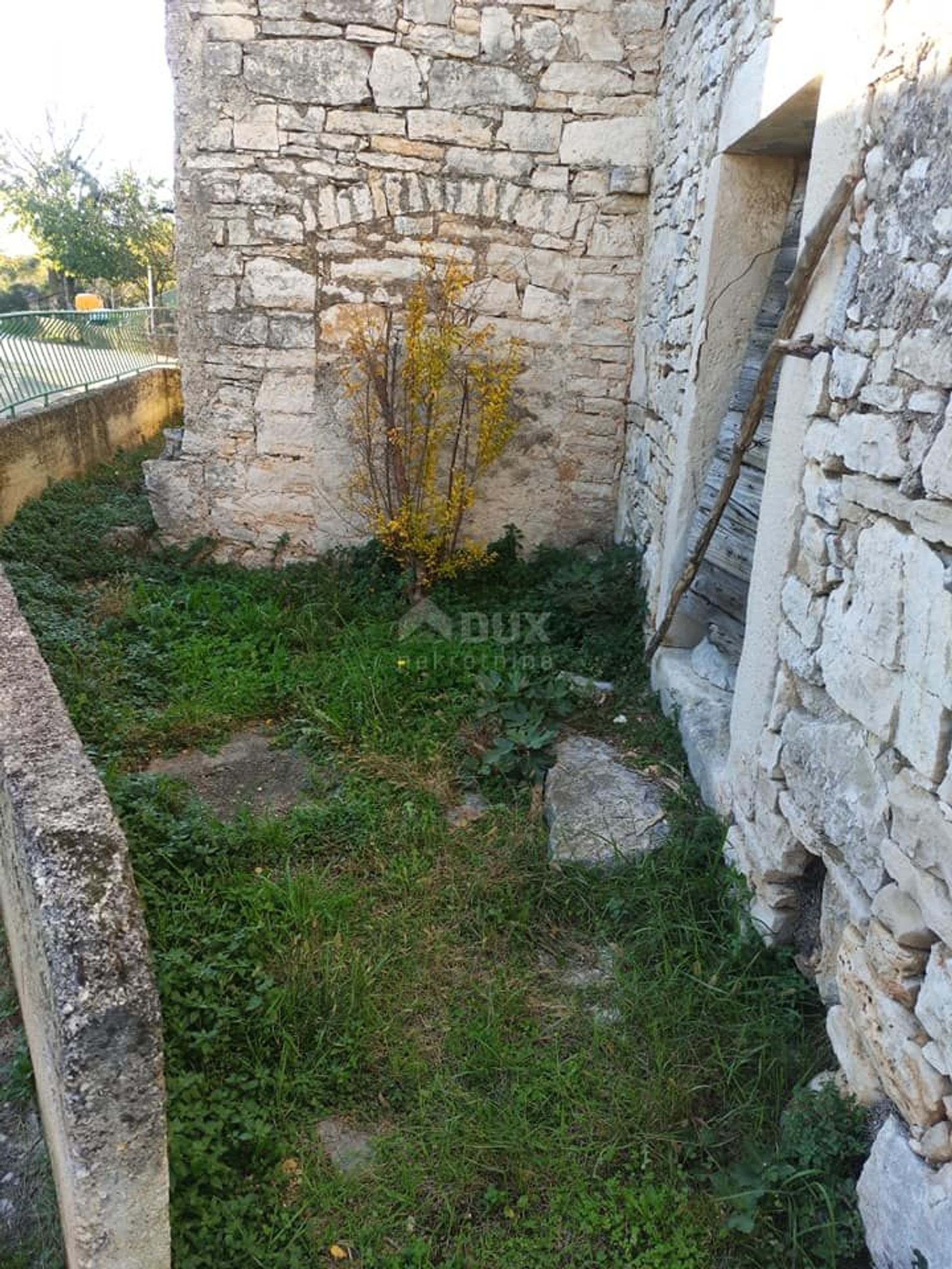 Rumah di Svetvinčenat, Istria County 12596189