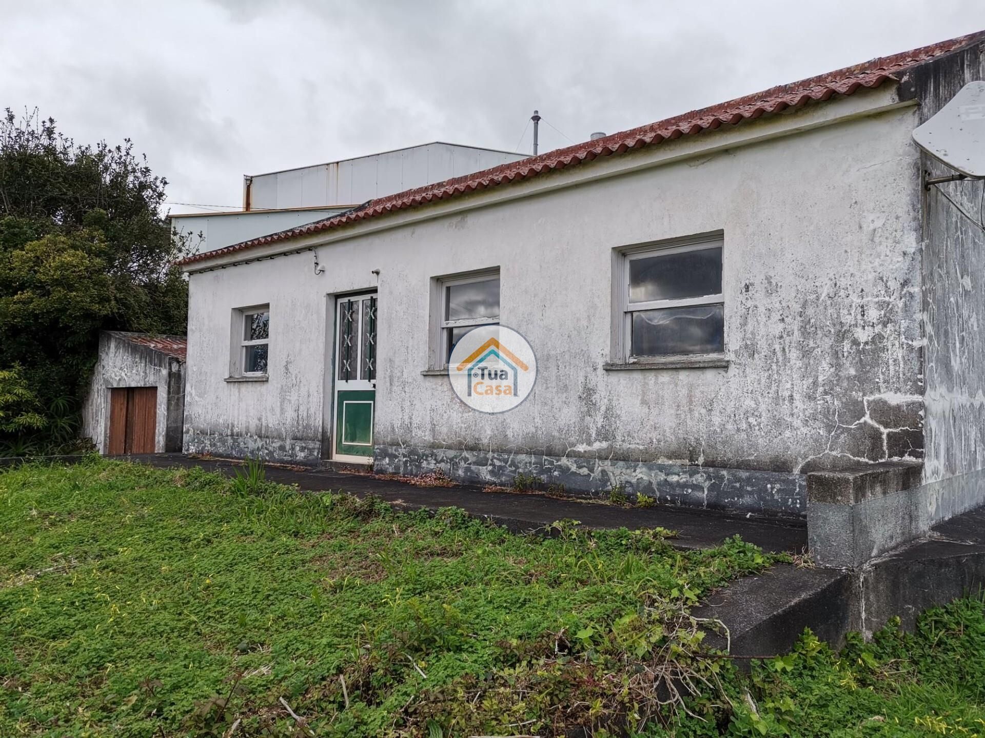 Hus i Calheta, Azores 12605366