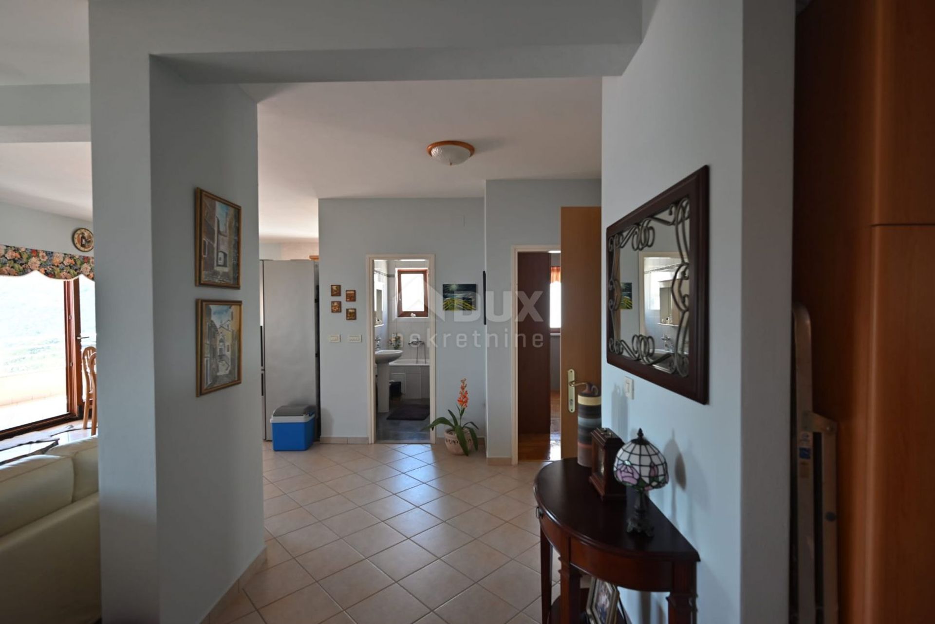 Condominium dans Rabac, Istria County 12606463