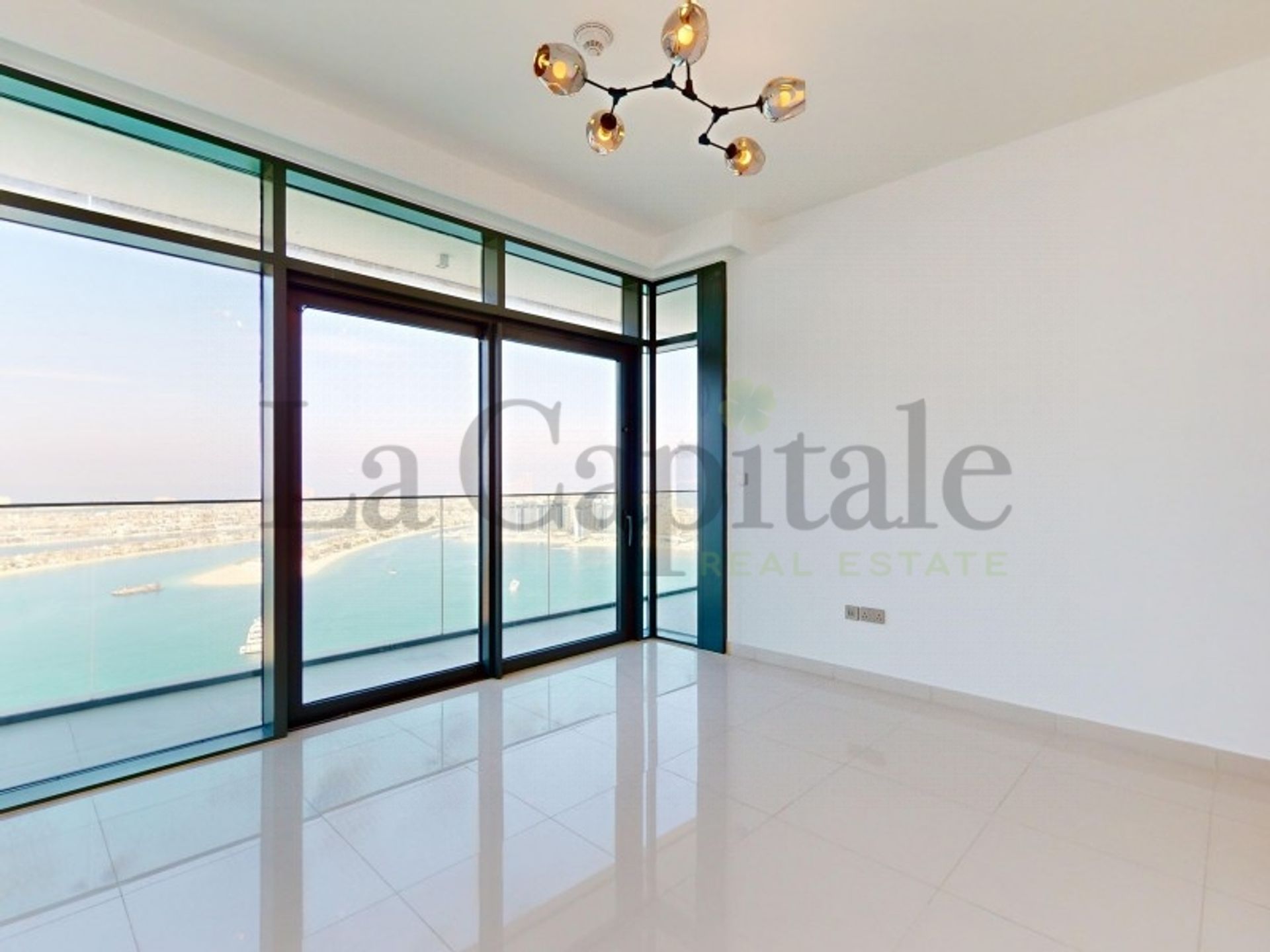 Condominium in Dubai, Dubai 12607156