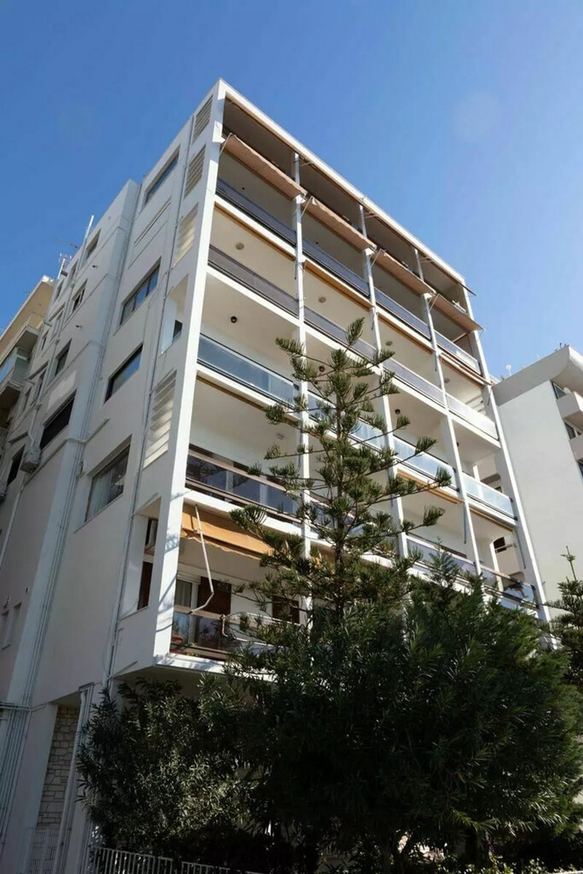 Condominium in Paleo Faliro,  12608529