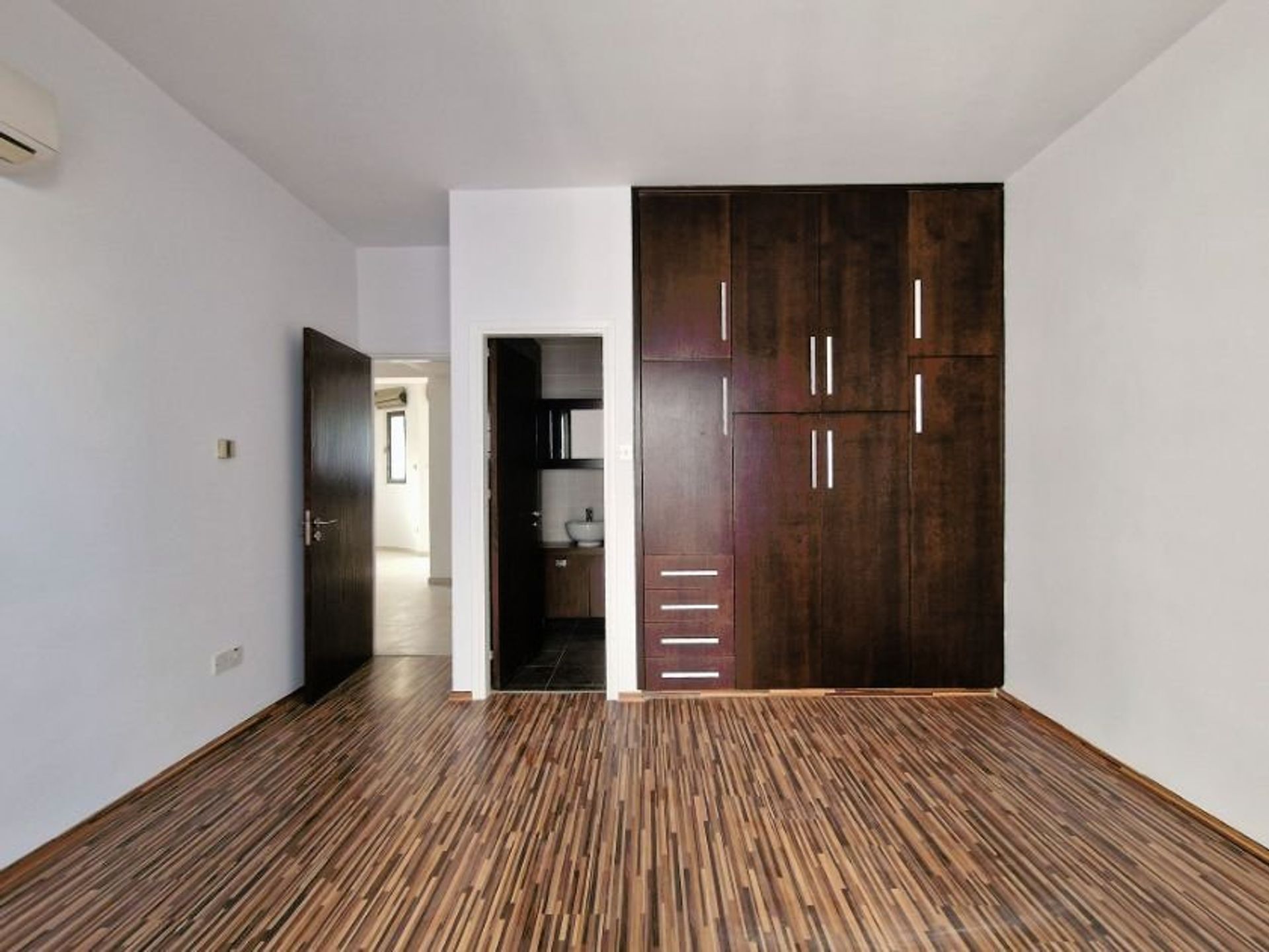 Condominio en Nicosia, Nicosia 12609109