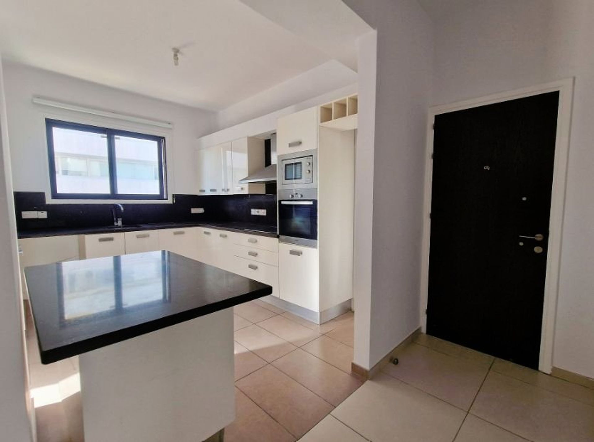 Condominio en Nicosia, Lefkosia 12609109