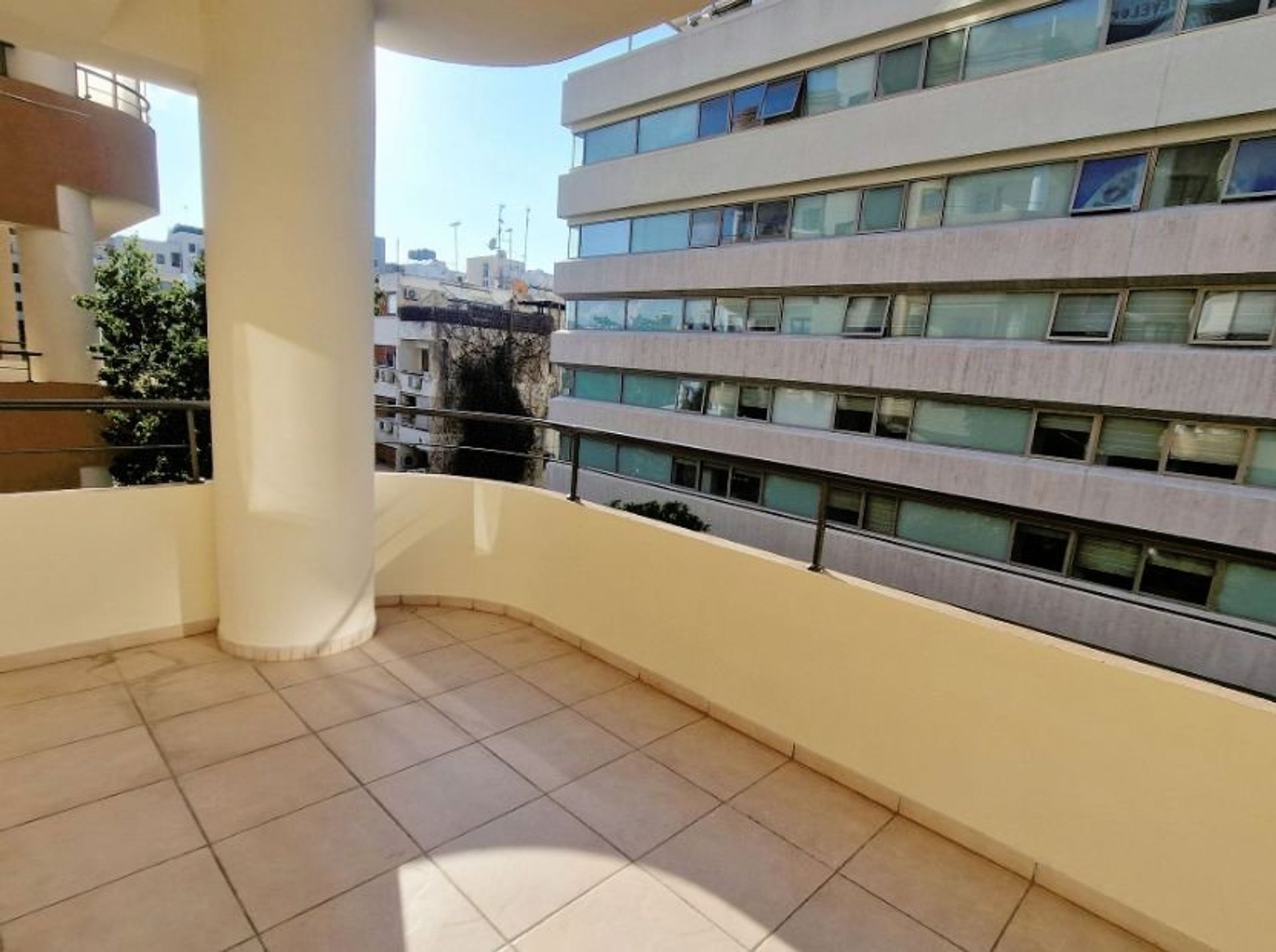 Condominio en Nicosia, Nicosia 12609109