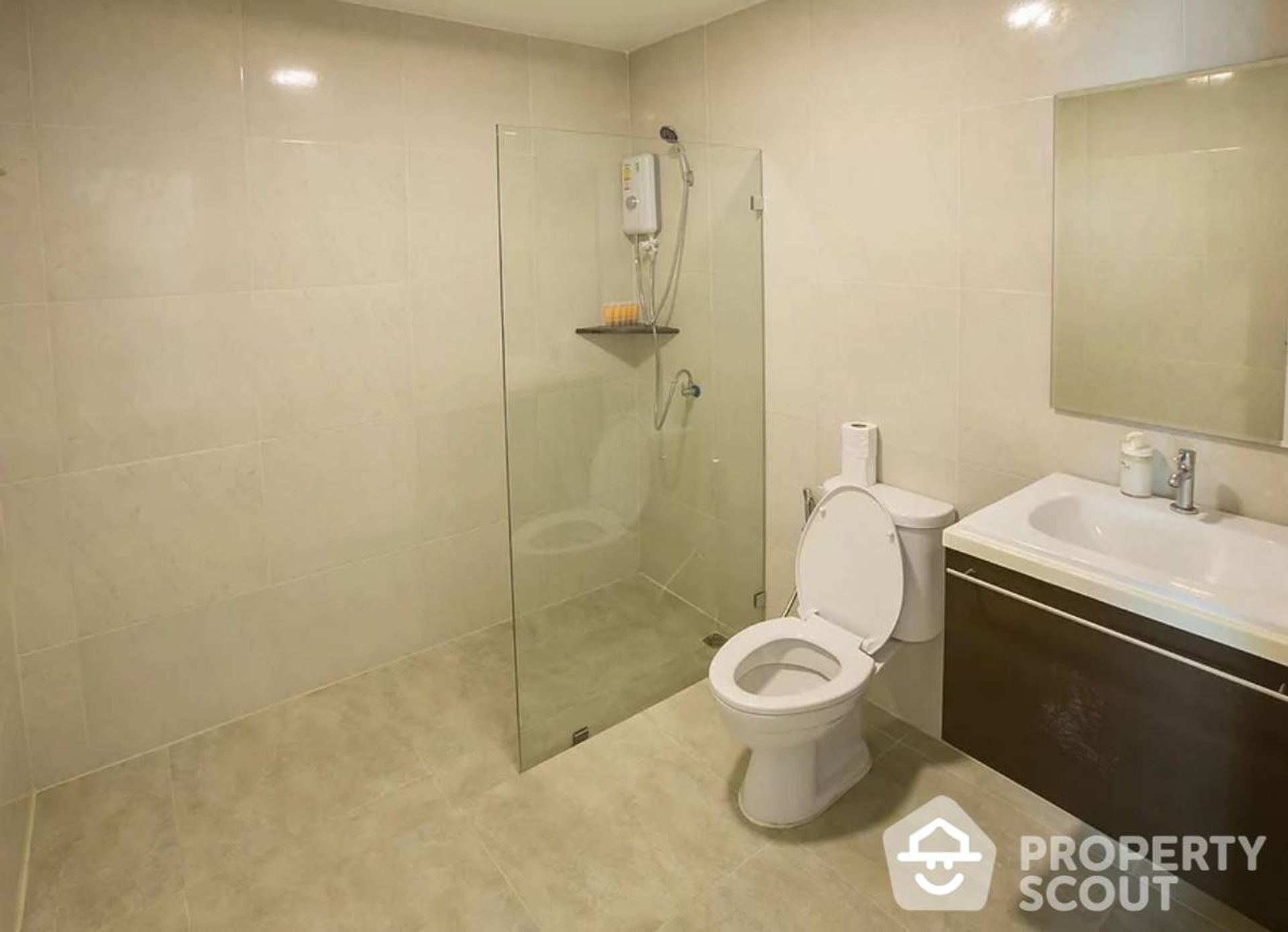 Condominio en Khlong Toei, Krung Thep Maha Nakhon 12610001