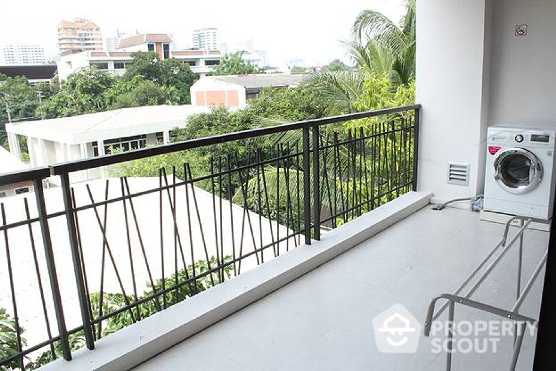 Condominium in , Krung Thep Maha Nakhon 12610016