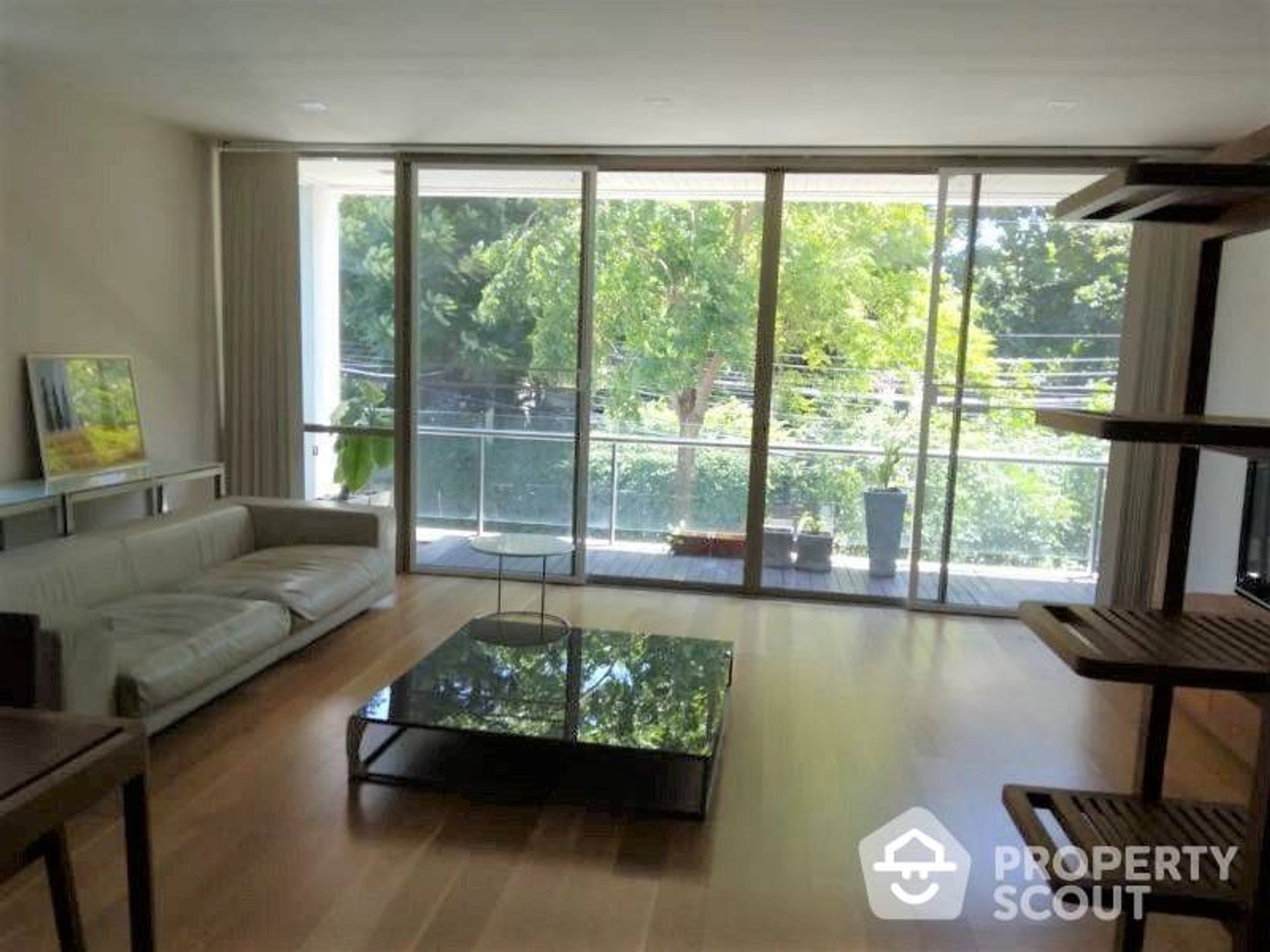 Condominium in Watthana, Krung Thep Maha Nakhon 12610039