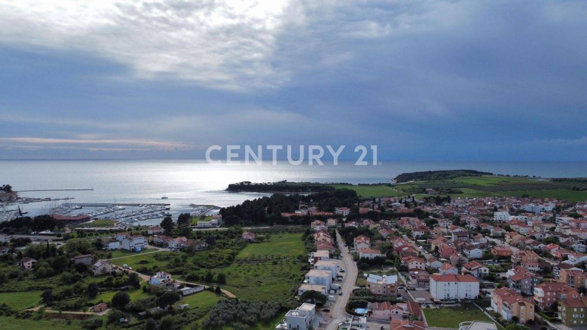 Land in Novigrad, Istria County 12610899