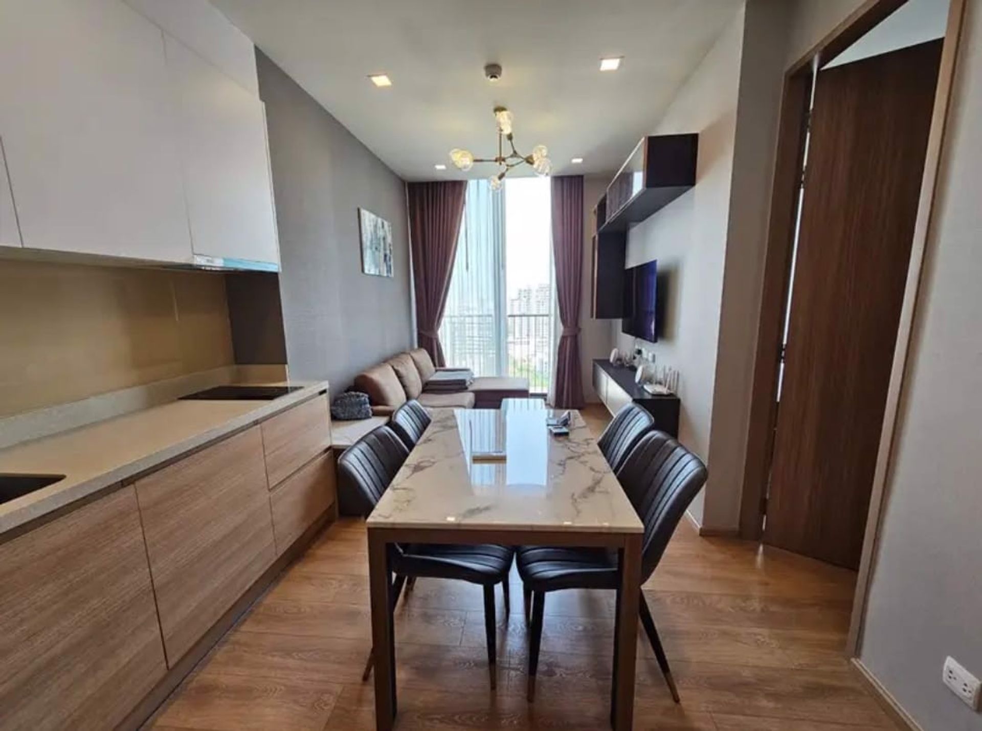 Condominium in Watthana, Krung Thep Maha Nakhon 12612706