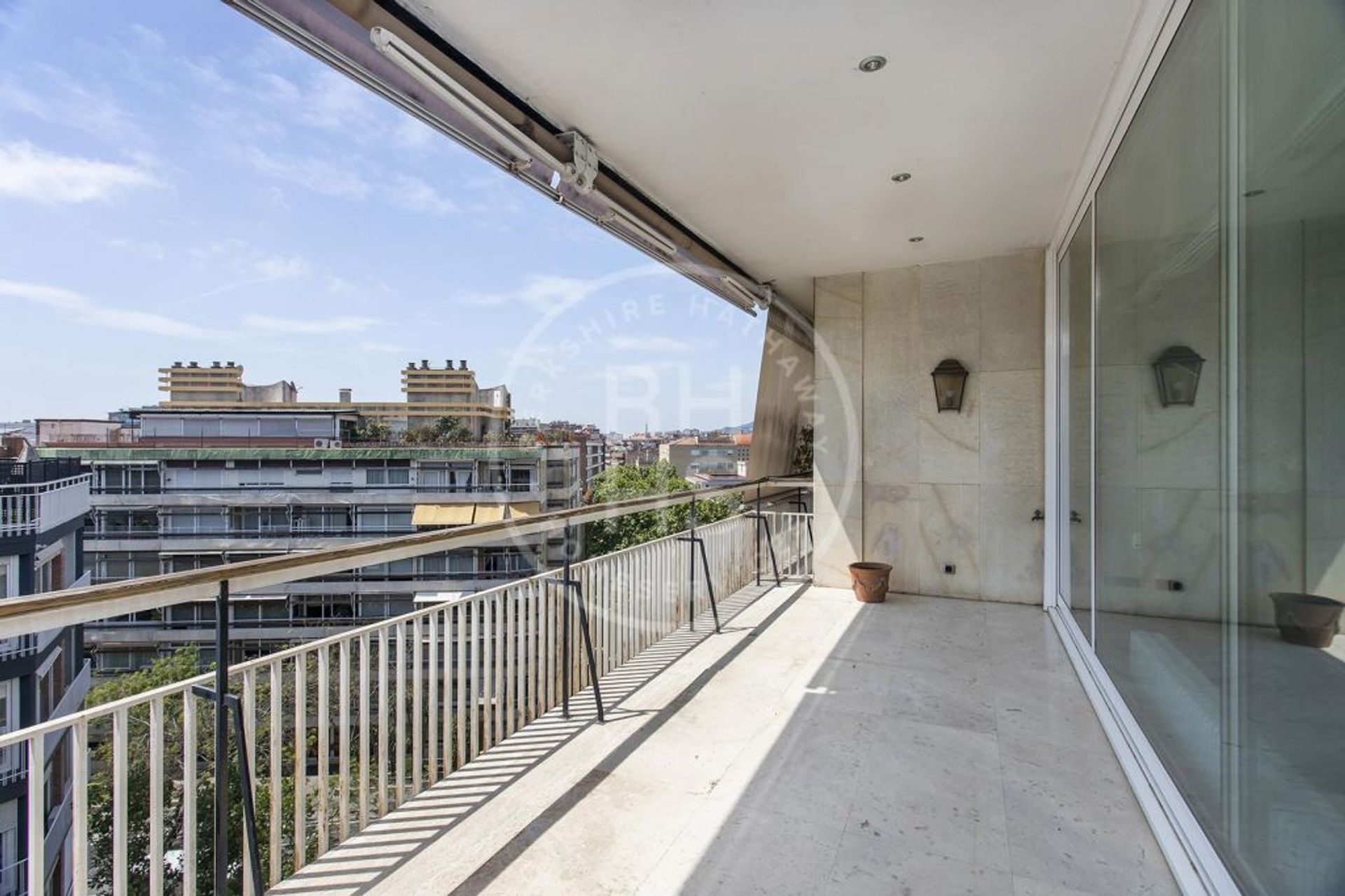 Condominio en Barcelona, Cataluña 12613431