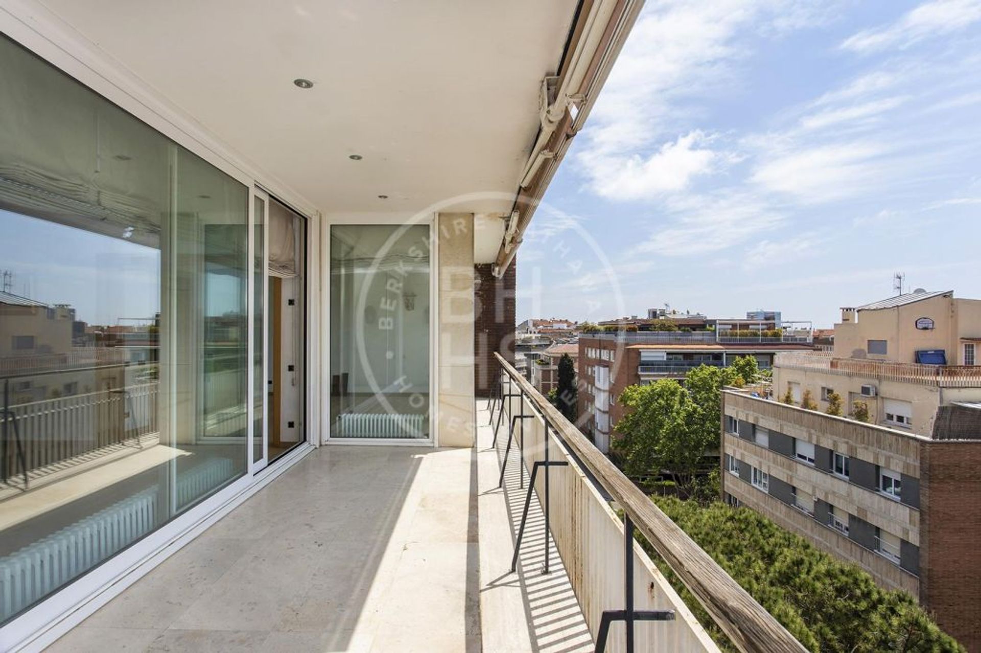 Condominio en Barcelona, Cataluña 12613431