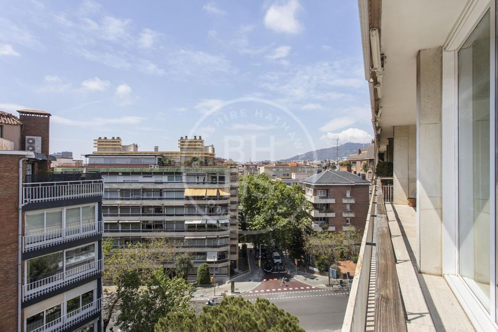 Condominio en Barcelona, Cataluña 12613431