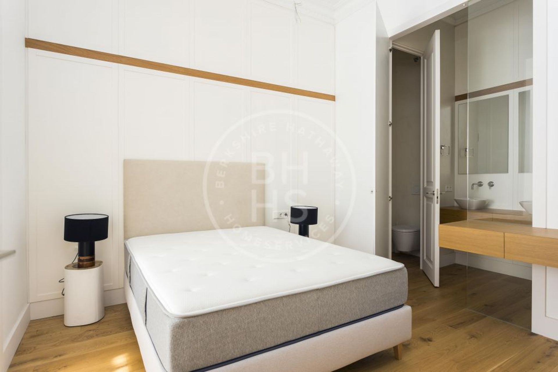 Condominio en Barcelona, Cataluña 12613471