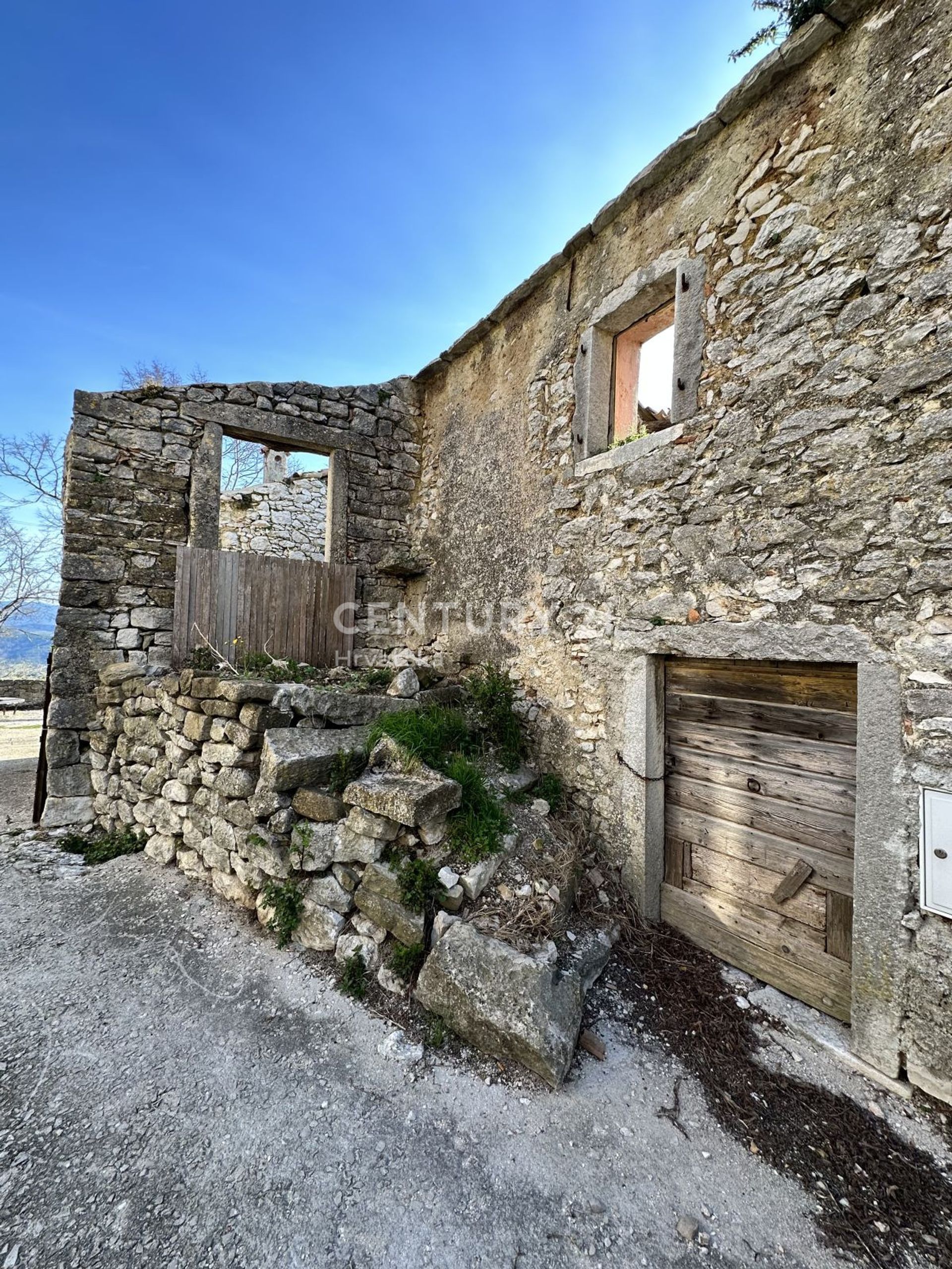 بيت في Pićan, Istria County 12614231