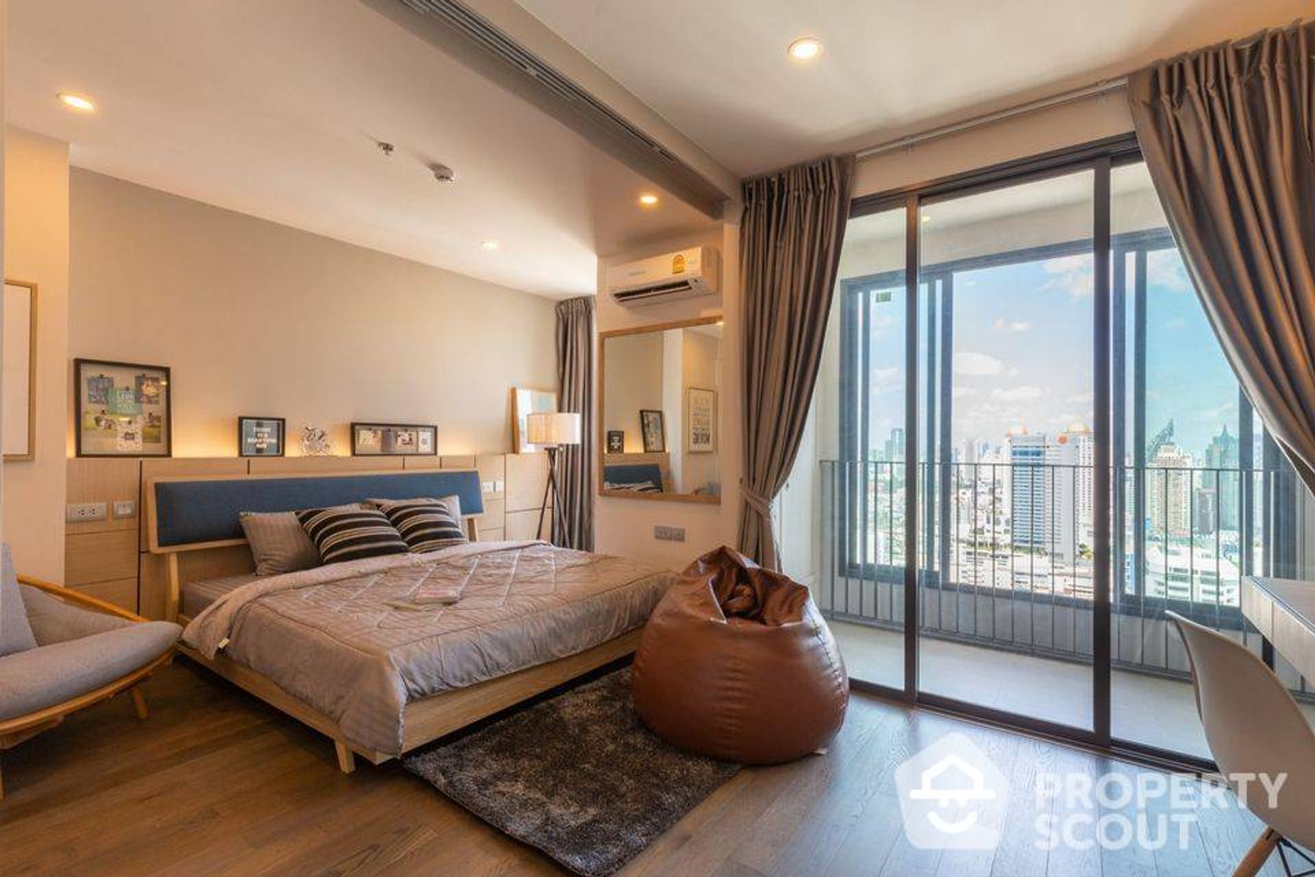 Condominium in Ratchathewi, Krung Thep Maha Nakhon 12616850