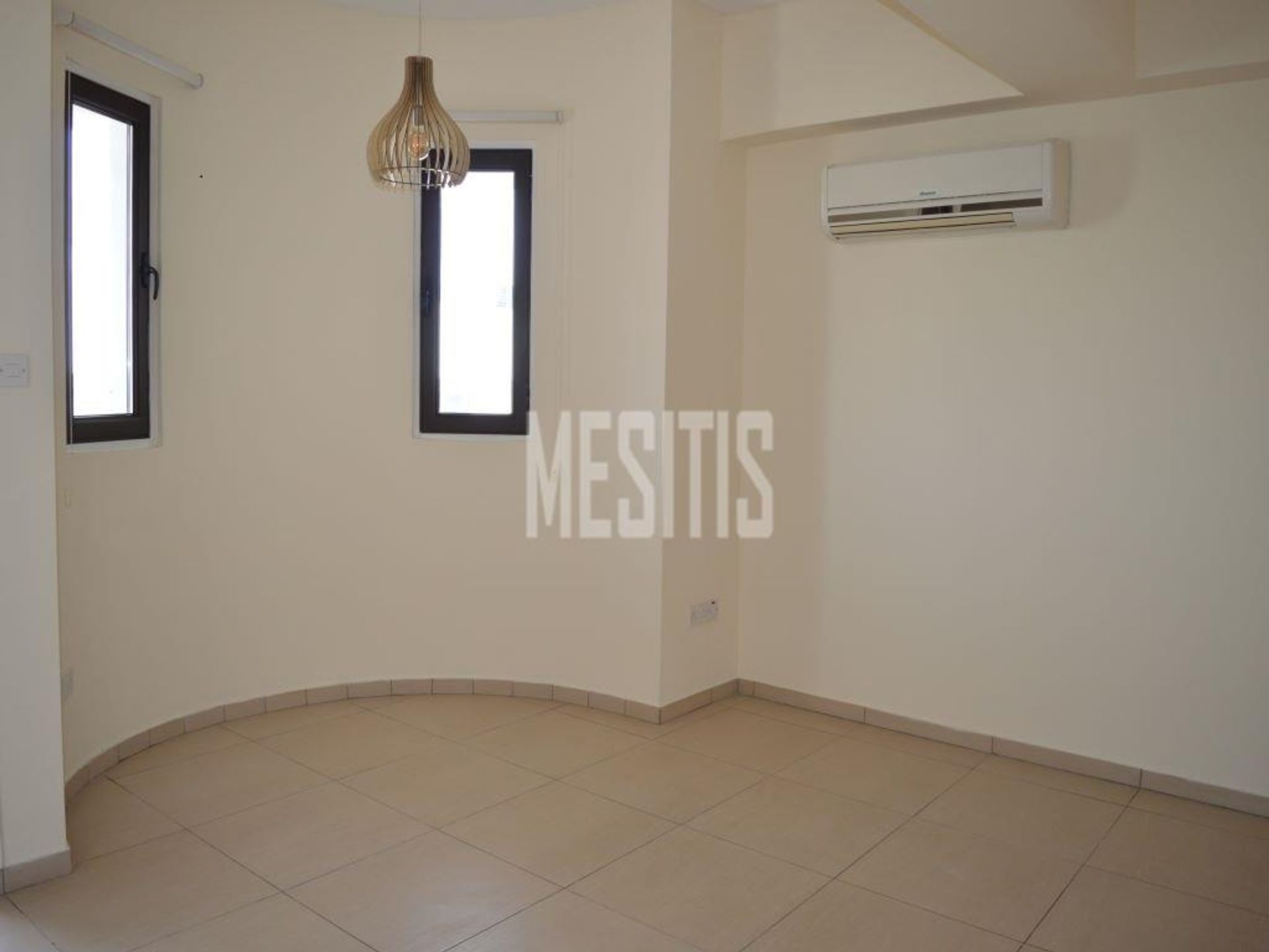 Condominio en Nicosia, Nicosia 12618623