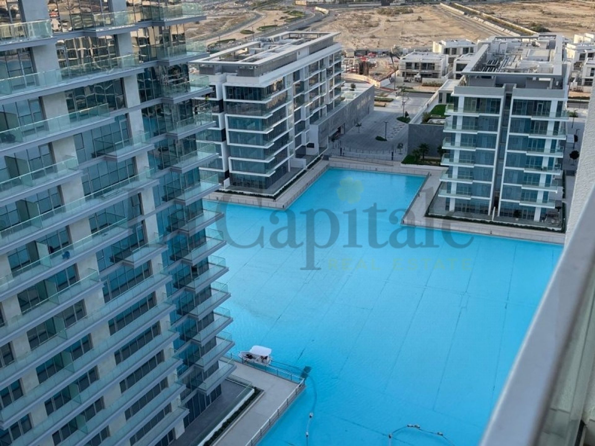 Condominium in Dubai, Dubai 12620521