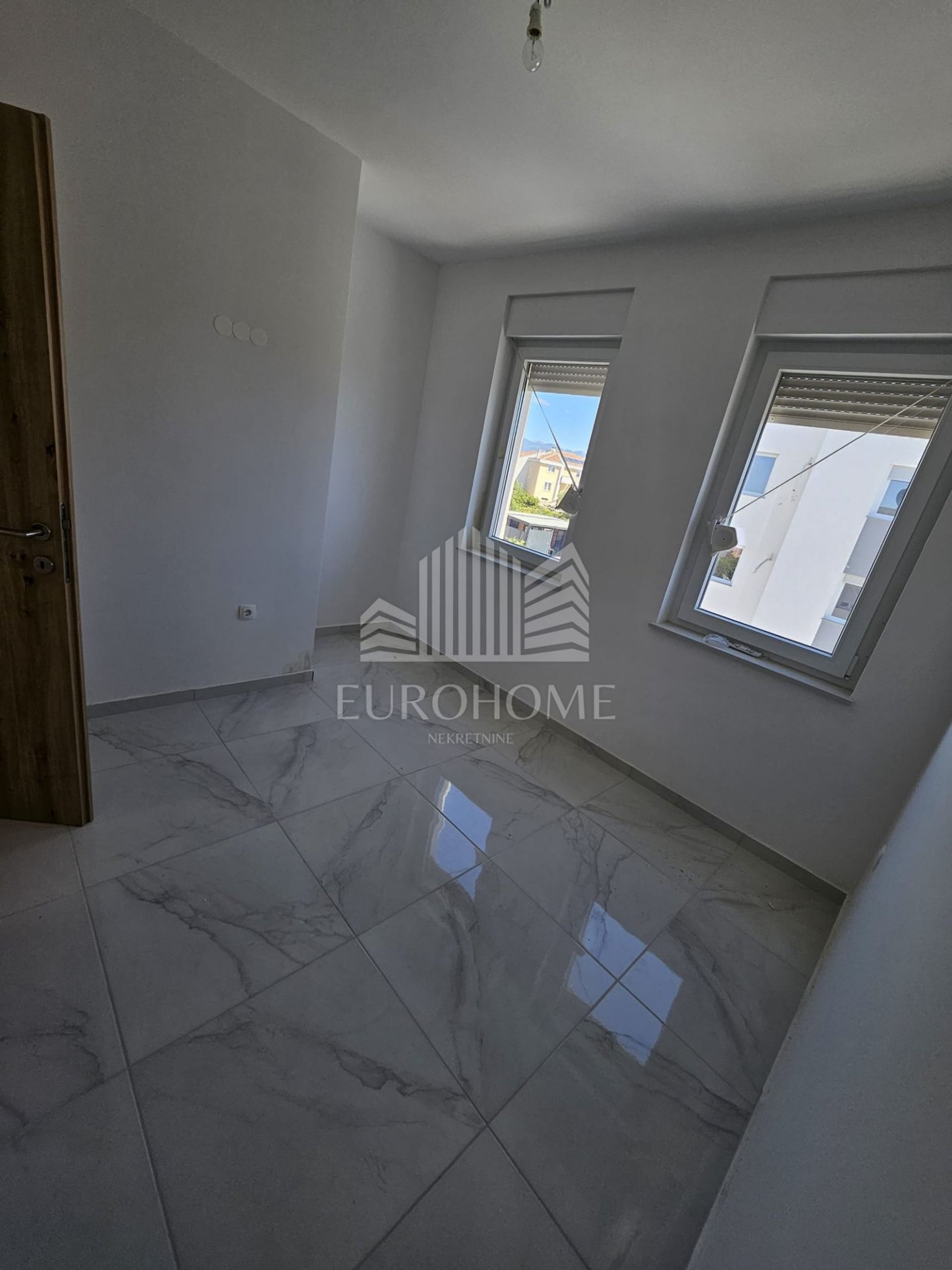 Condominium dans Novalja, Lika-Senj County 12624131