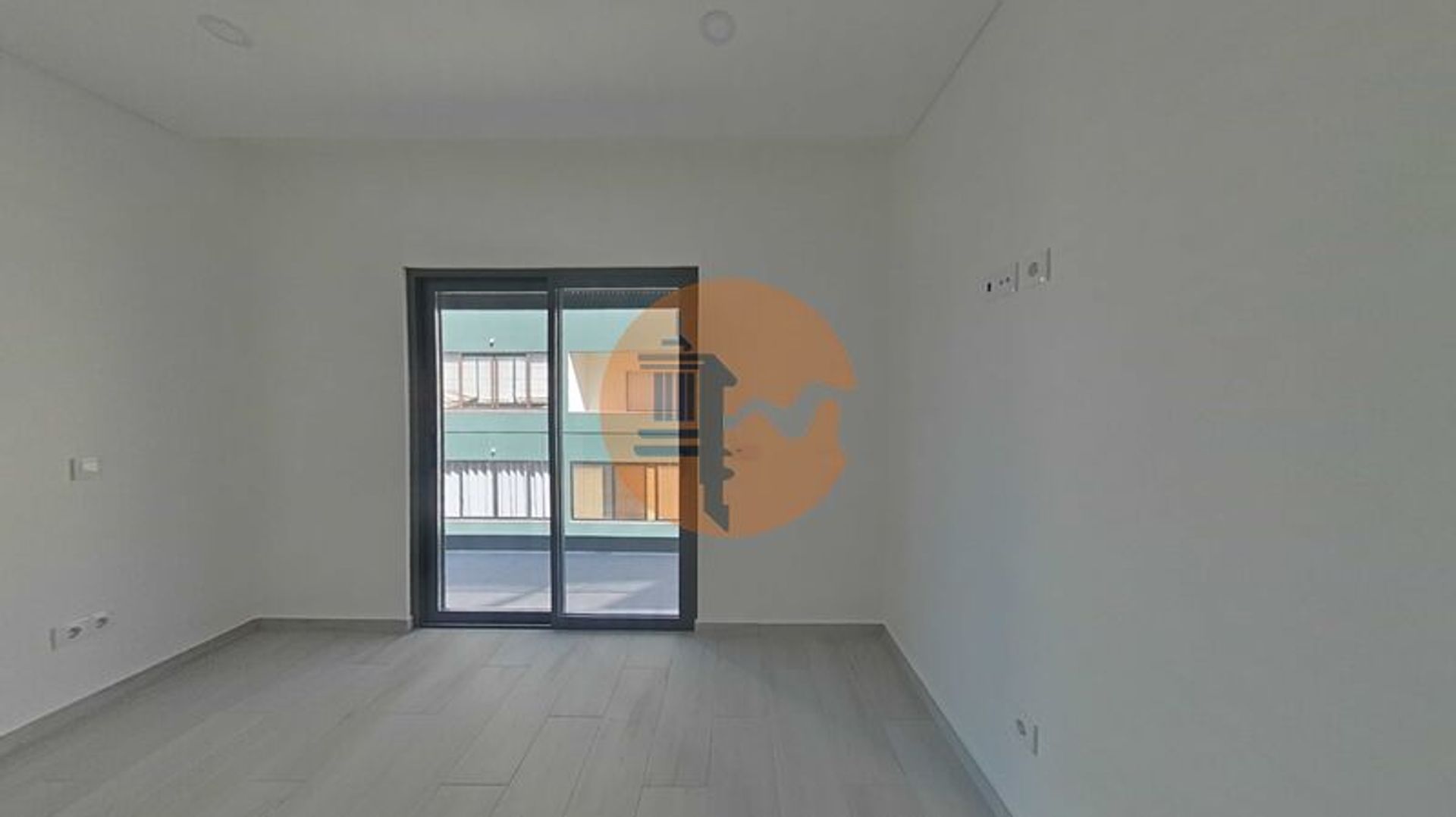 Condominio en Vila Real de Santo António, Faro District 12624369