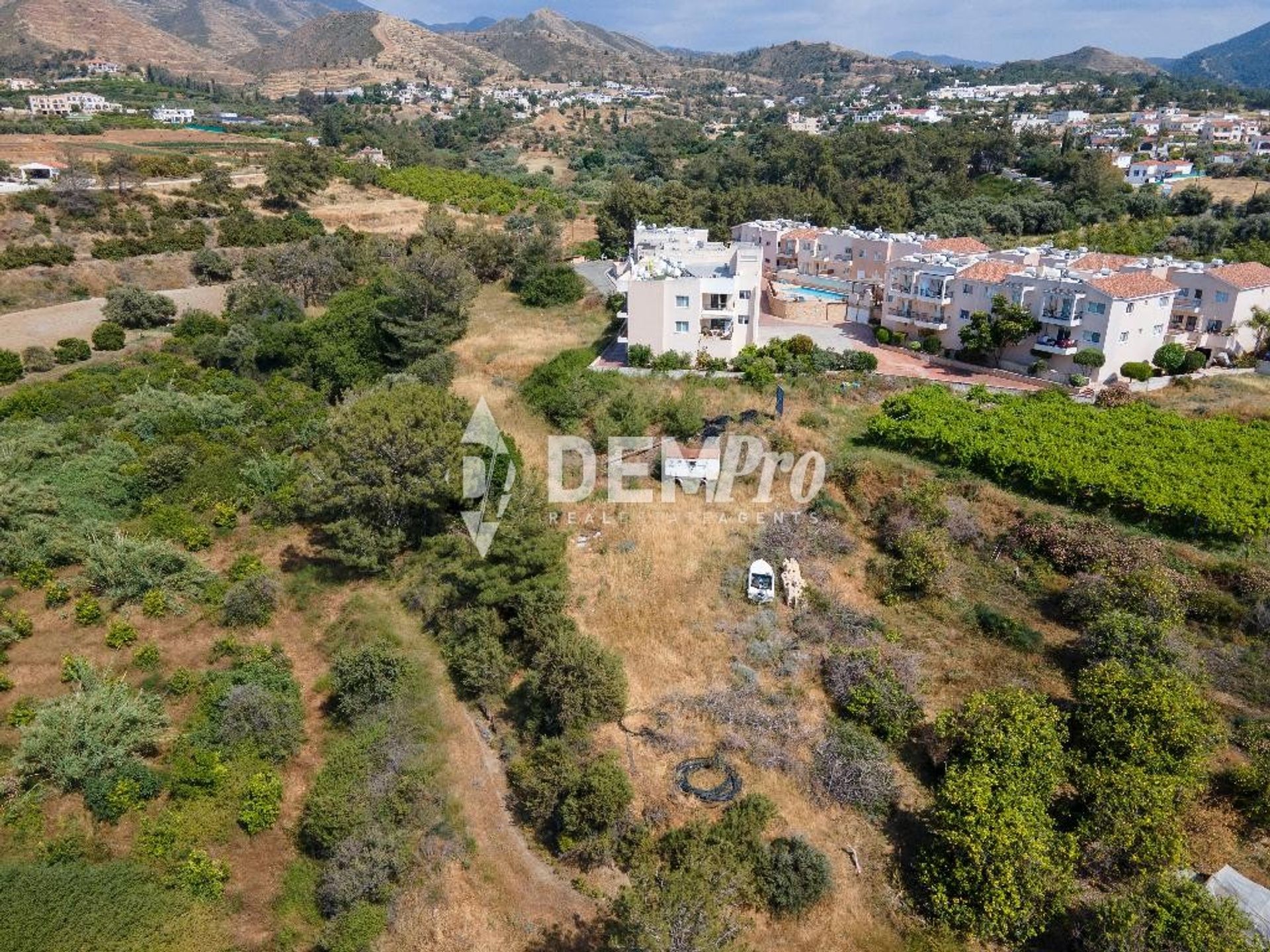 Tierra en Polis, Pafos 12624420