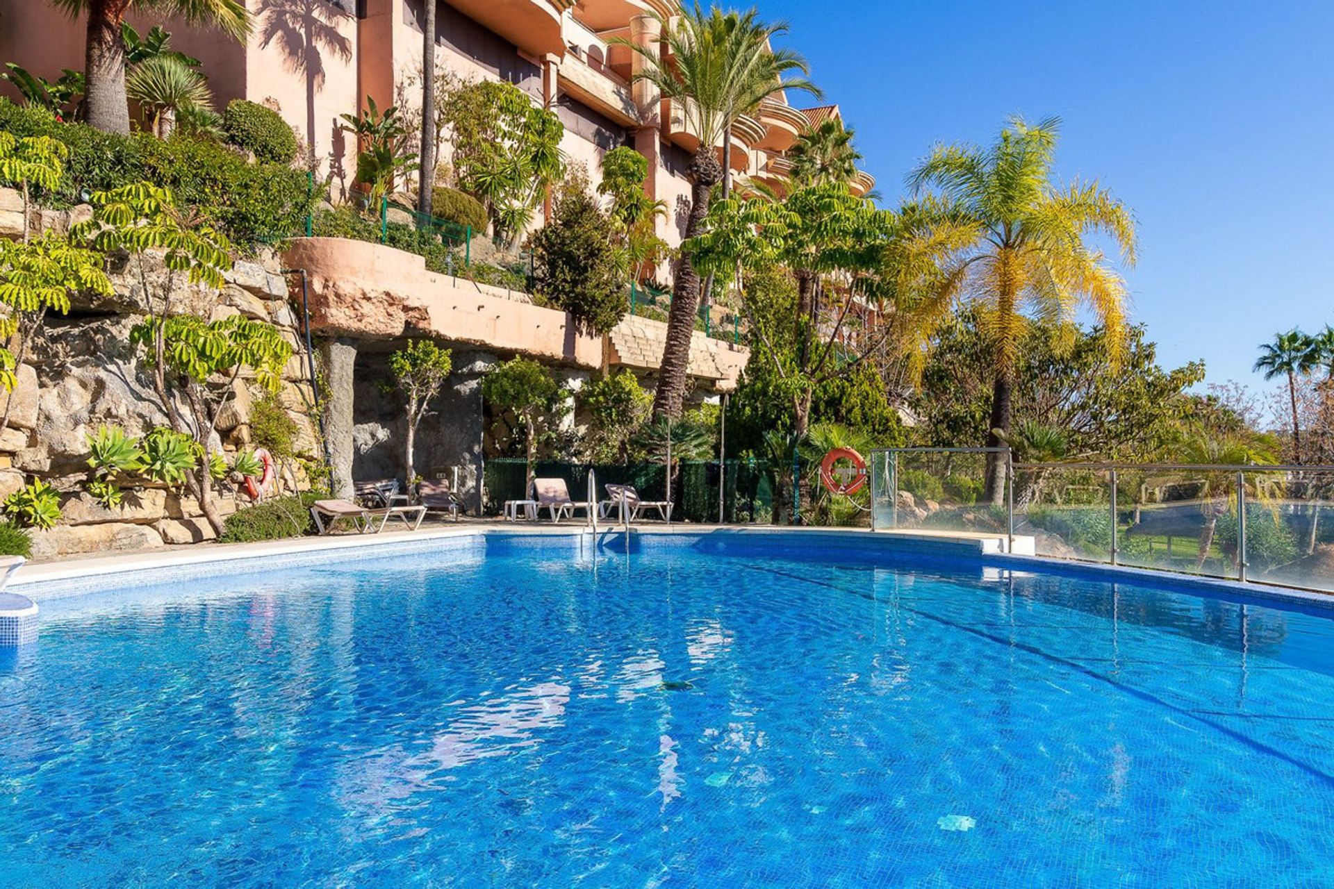 Condominium in Marbella, Andalucía 12626908