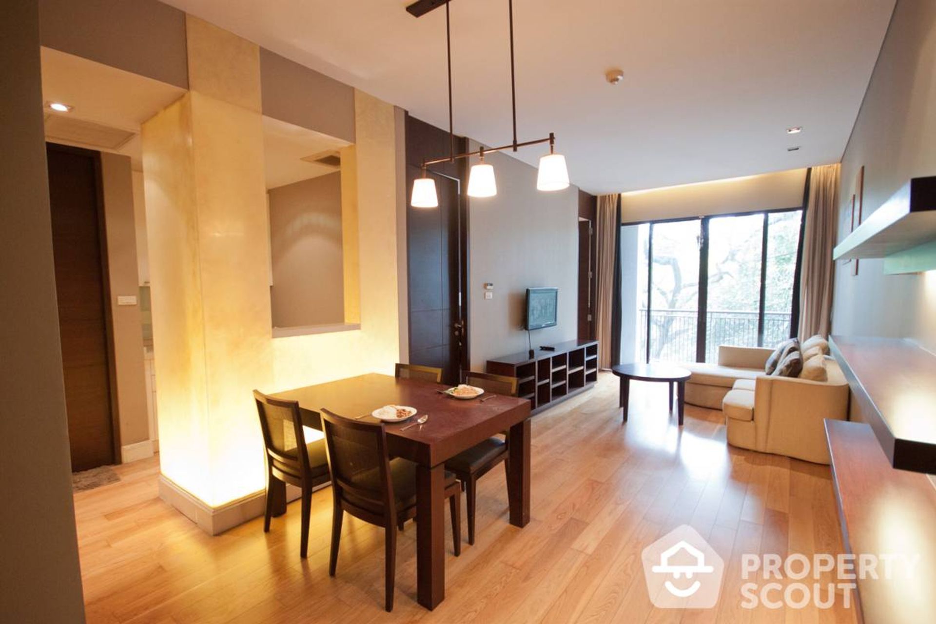 Condominium in Watthana, Krung Thep Maha Nakhon 12627296