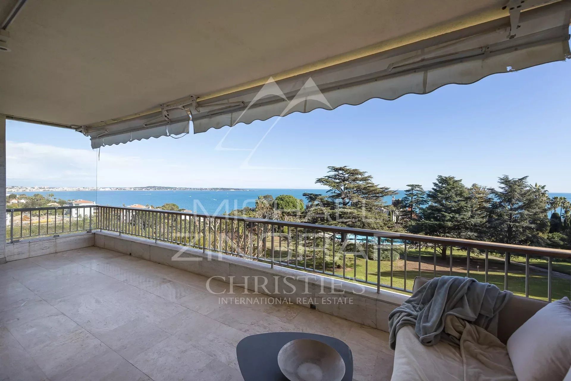 Residential in Cannes, Alpes-Maritimes 12628554