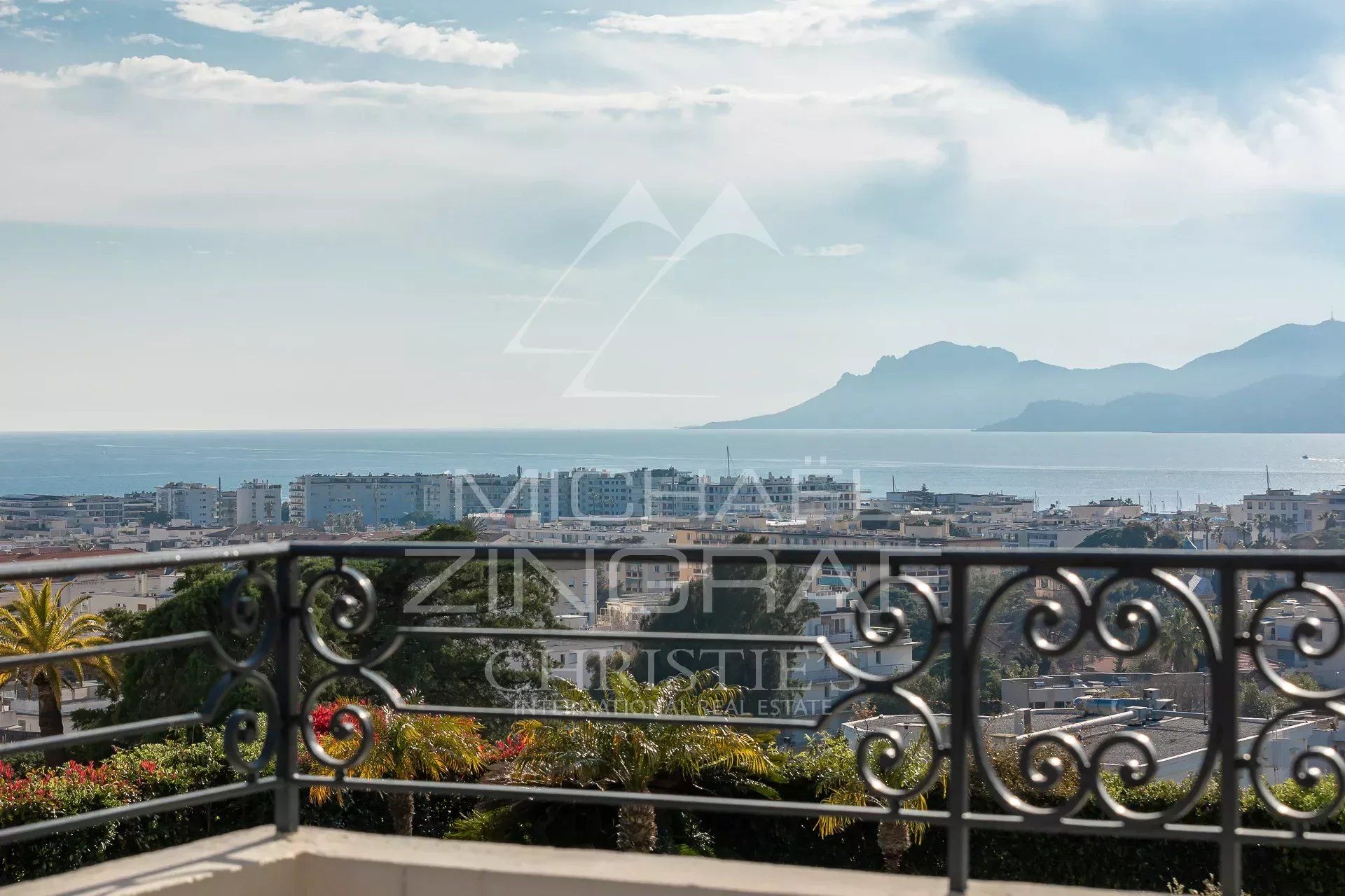 Residentieel in Cannes, Alpes-Maritimes 12628562