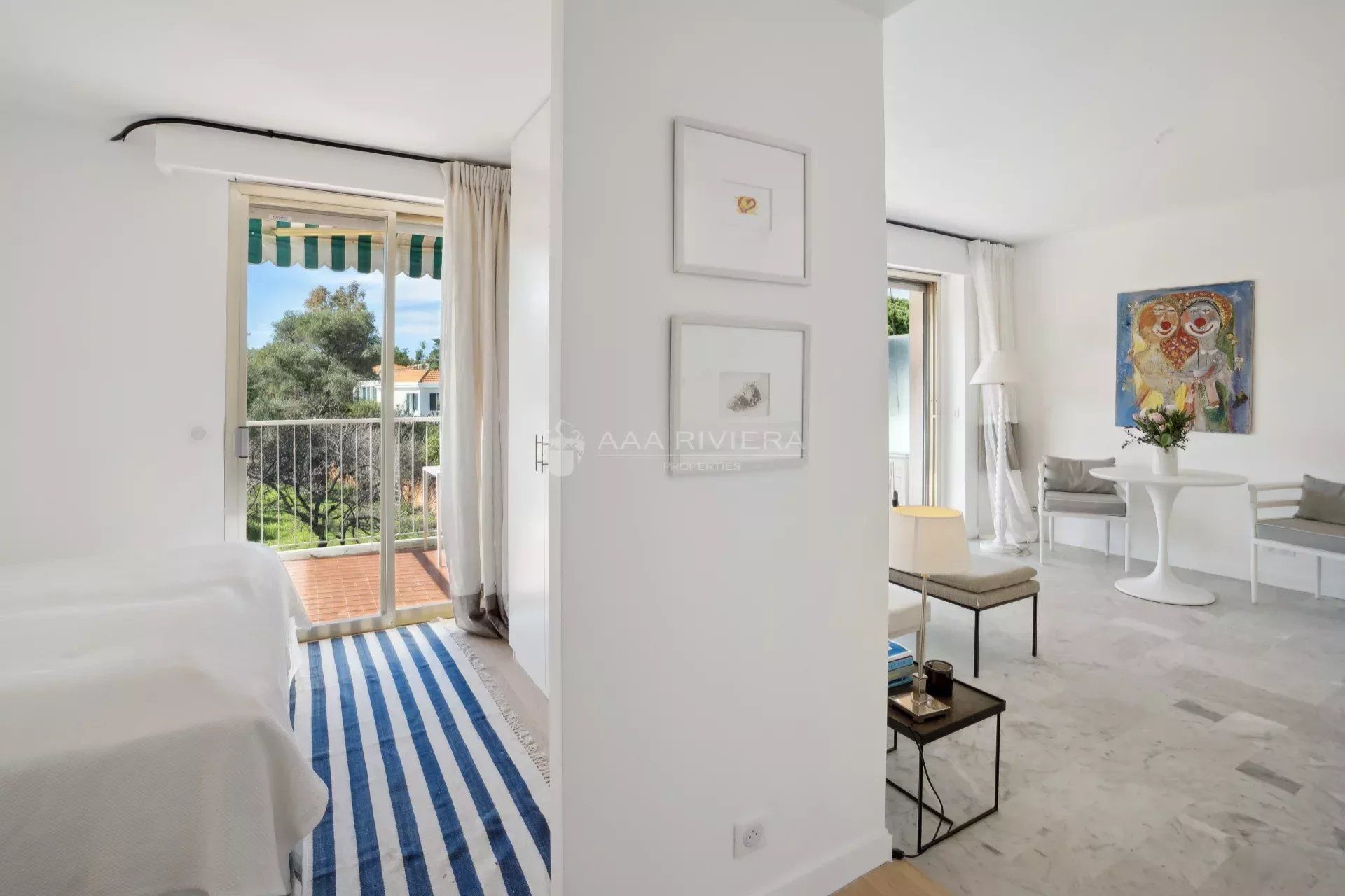 Condominio nel Antibes, Alpes-Maritimes 12628704