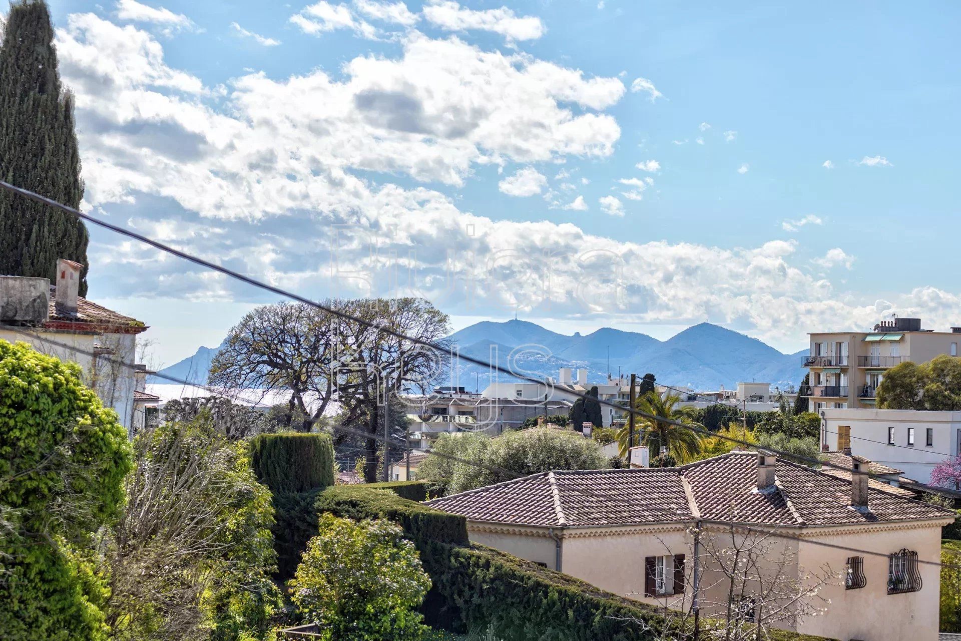 Condominium in Cannes, Alpes-Maritimes 12628830