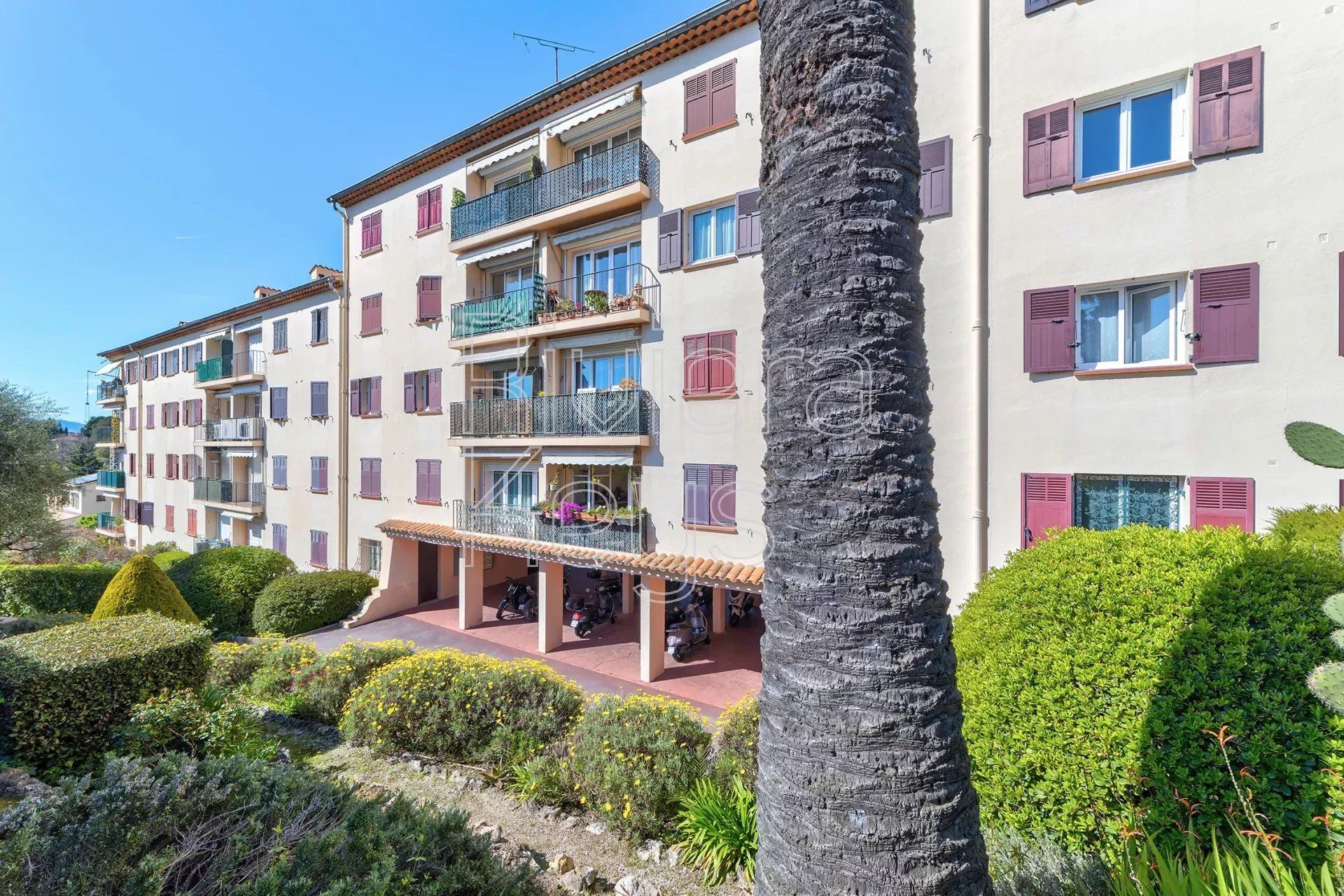 Condominium in Cannes, Alpes-Maritimes 12628830