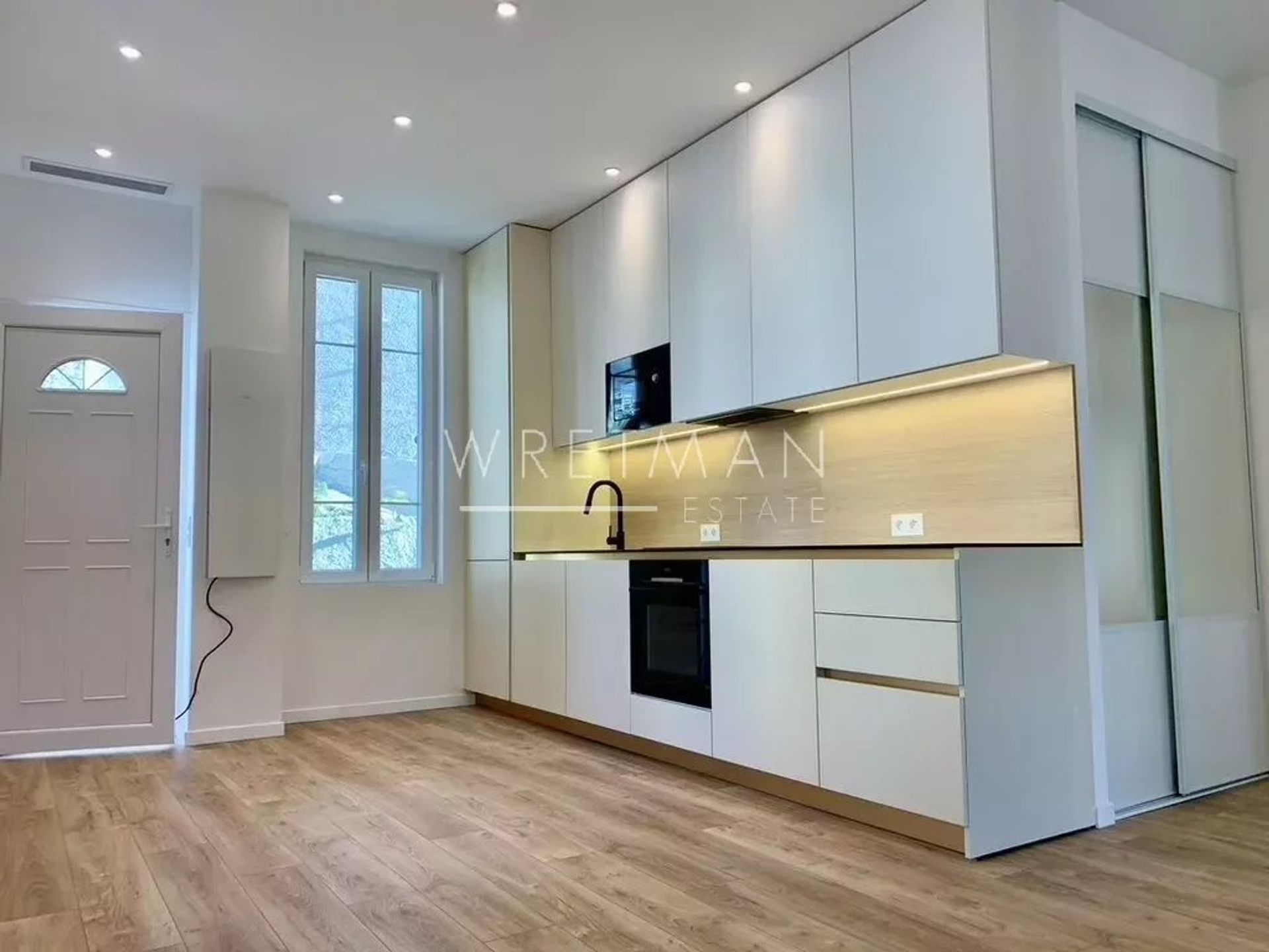 Condominium dans Nice, Alpes-Maritimes 12628846