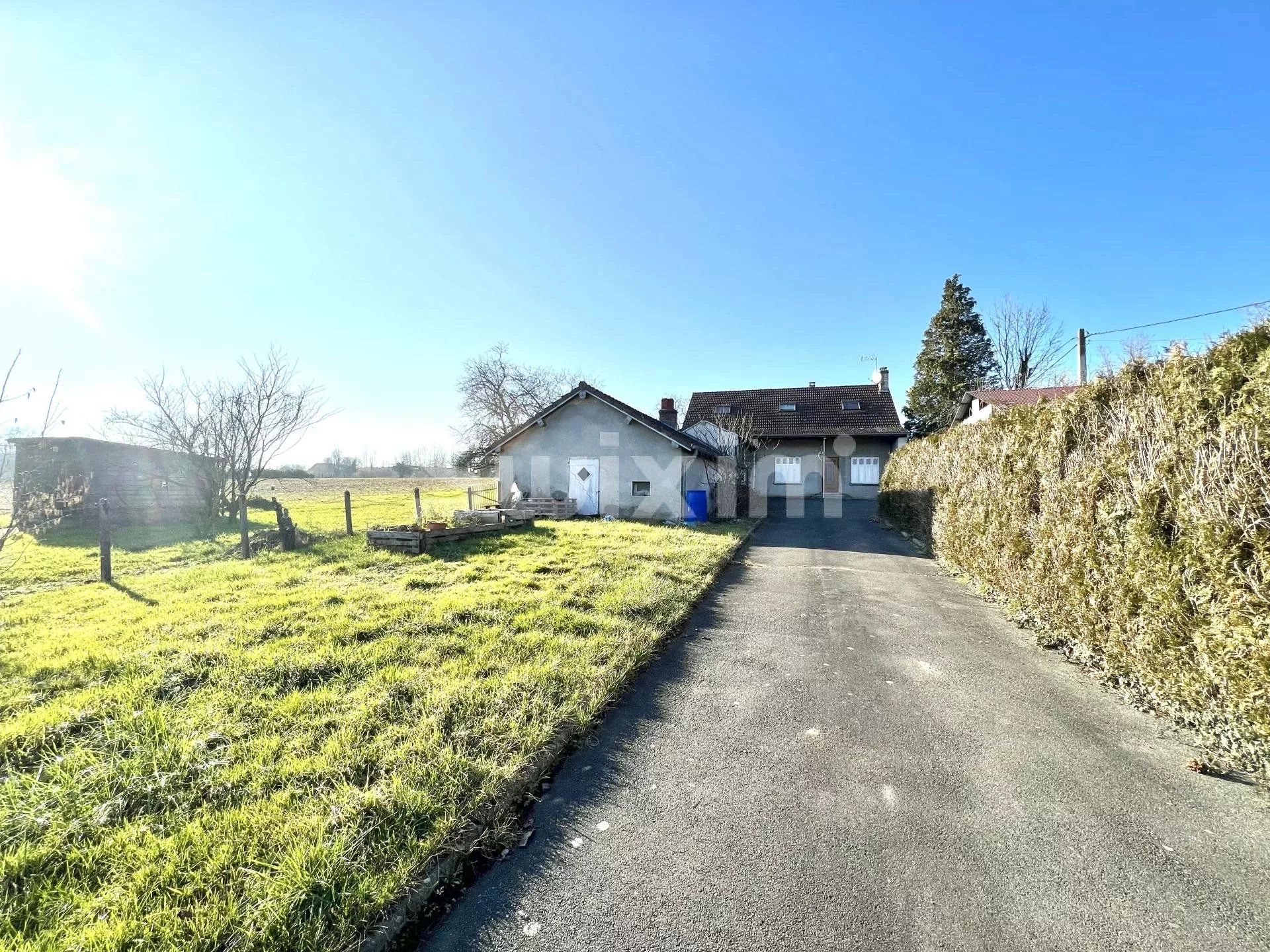 Résidentiel dans Lons-le-Saunier, Saône-et-Loire 12629199