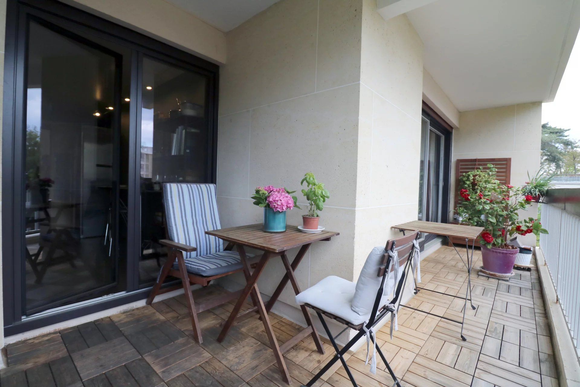 Condominium in Versailles, Ile-de-France 12629267