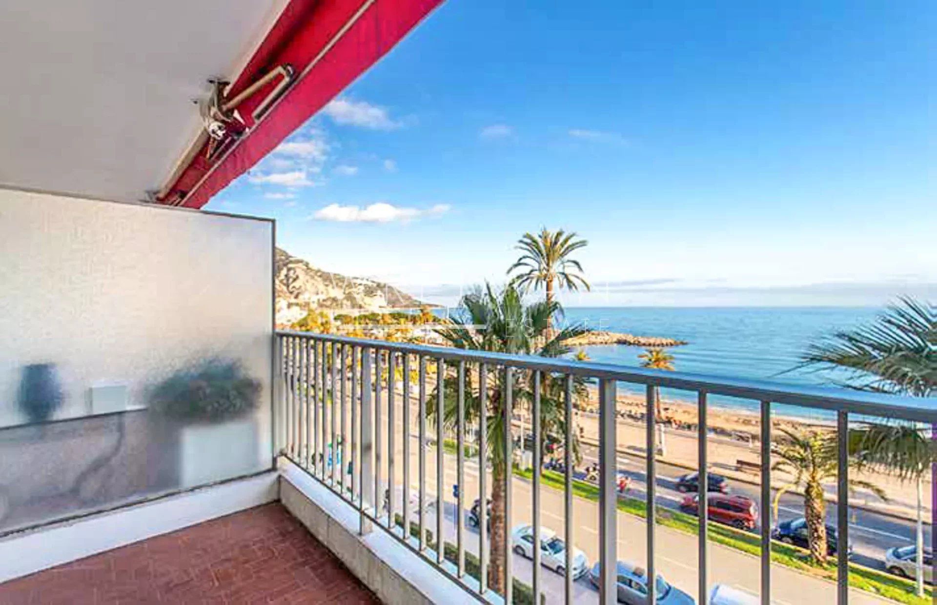 Condominium in Menton, Provence-Alpes-Cote d'Azur 12629281