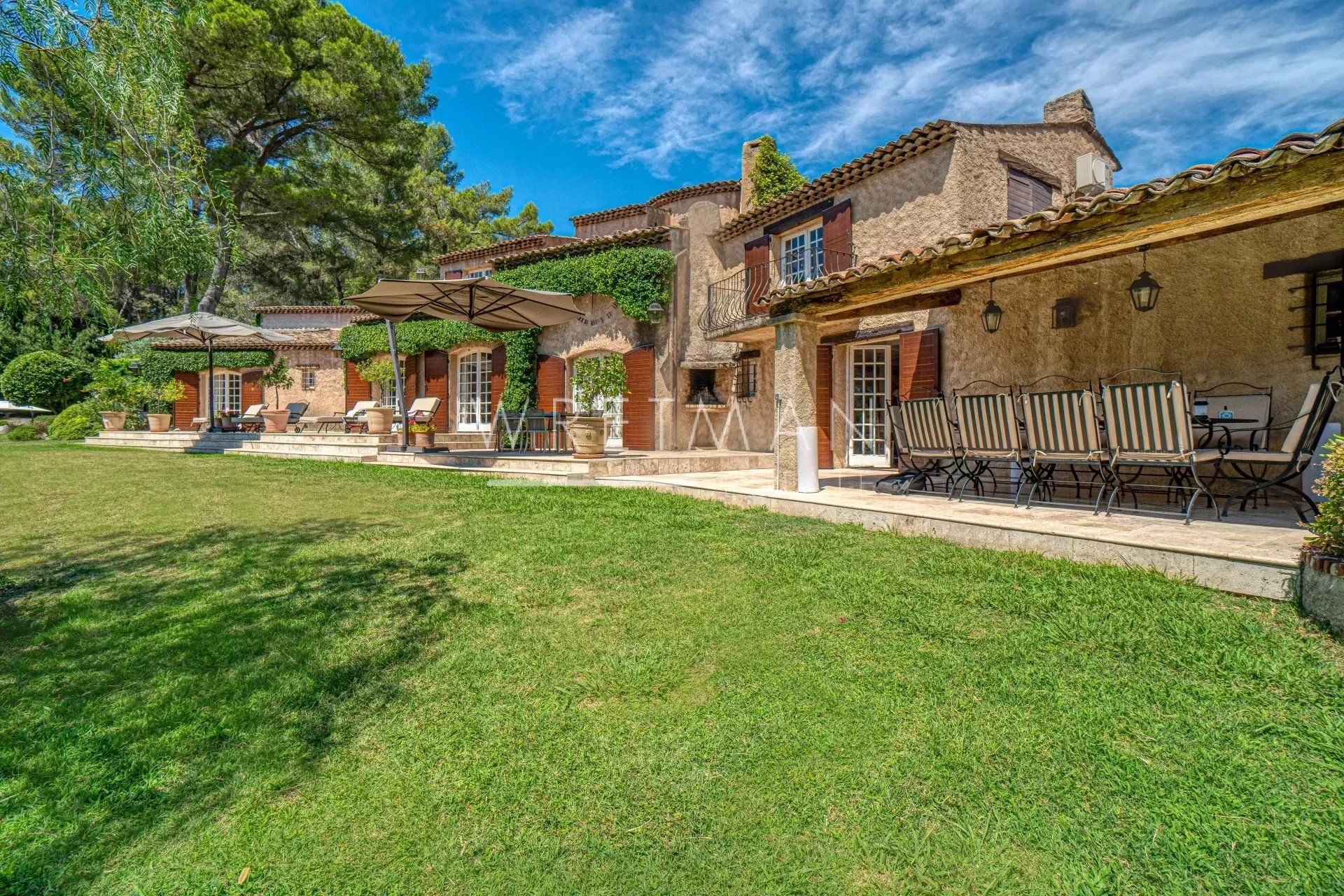 casa en Grasse, Alpes-Maritimes 12629287