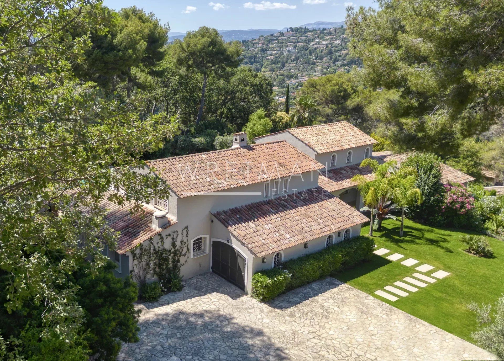 Casa nel Mougins, Alpes-Maritimes 12629300