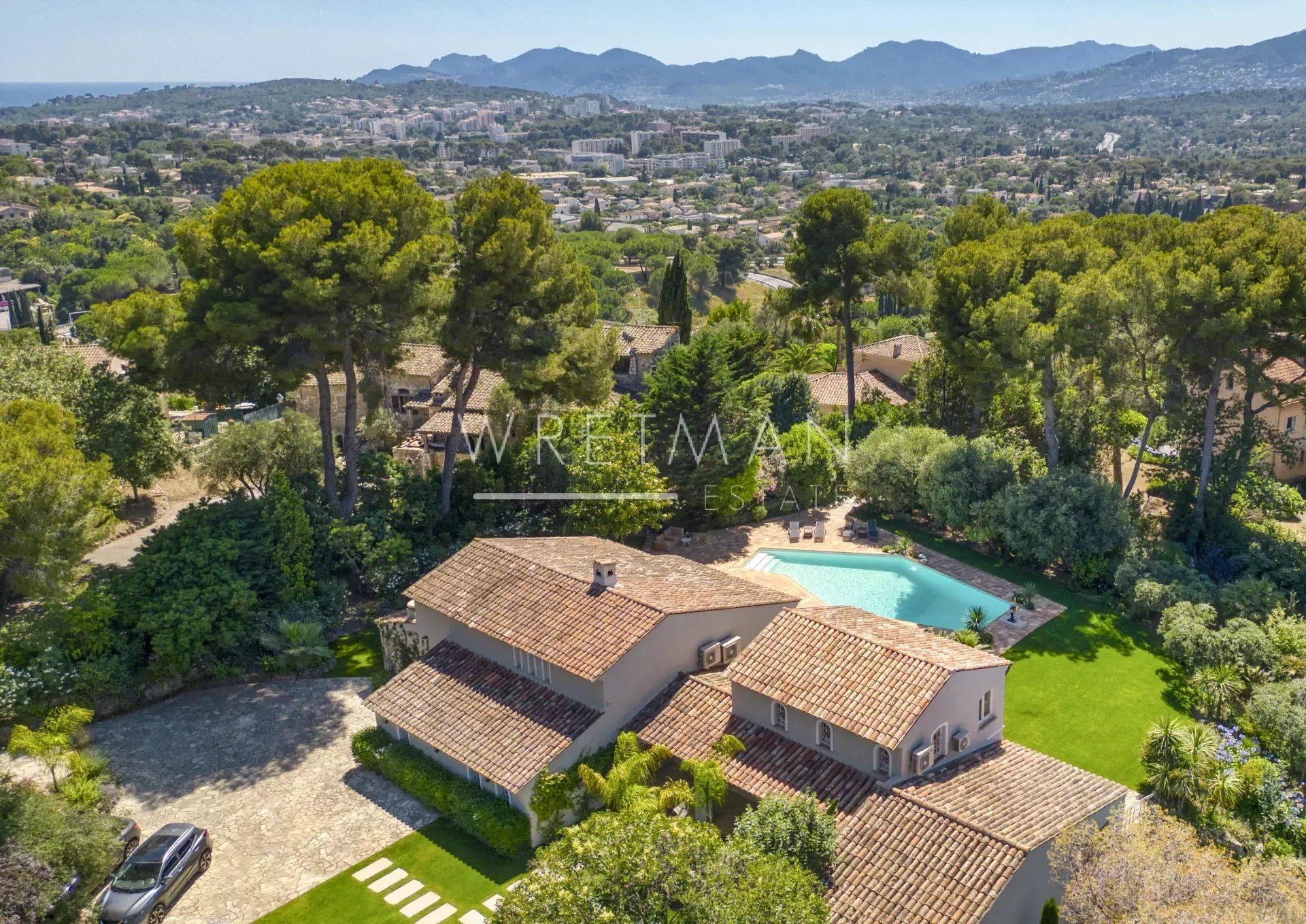 Kediaman dalam Mougins, Alpes-Maritimes 12629300