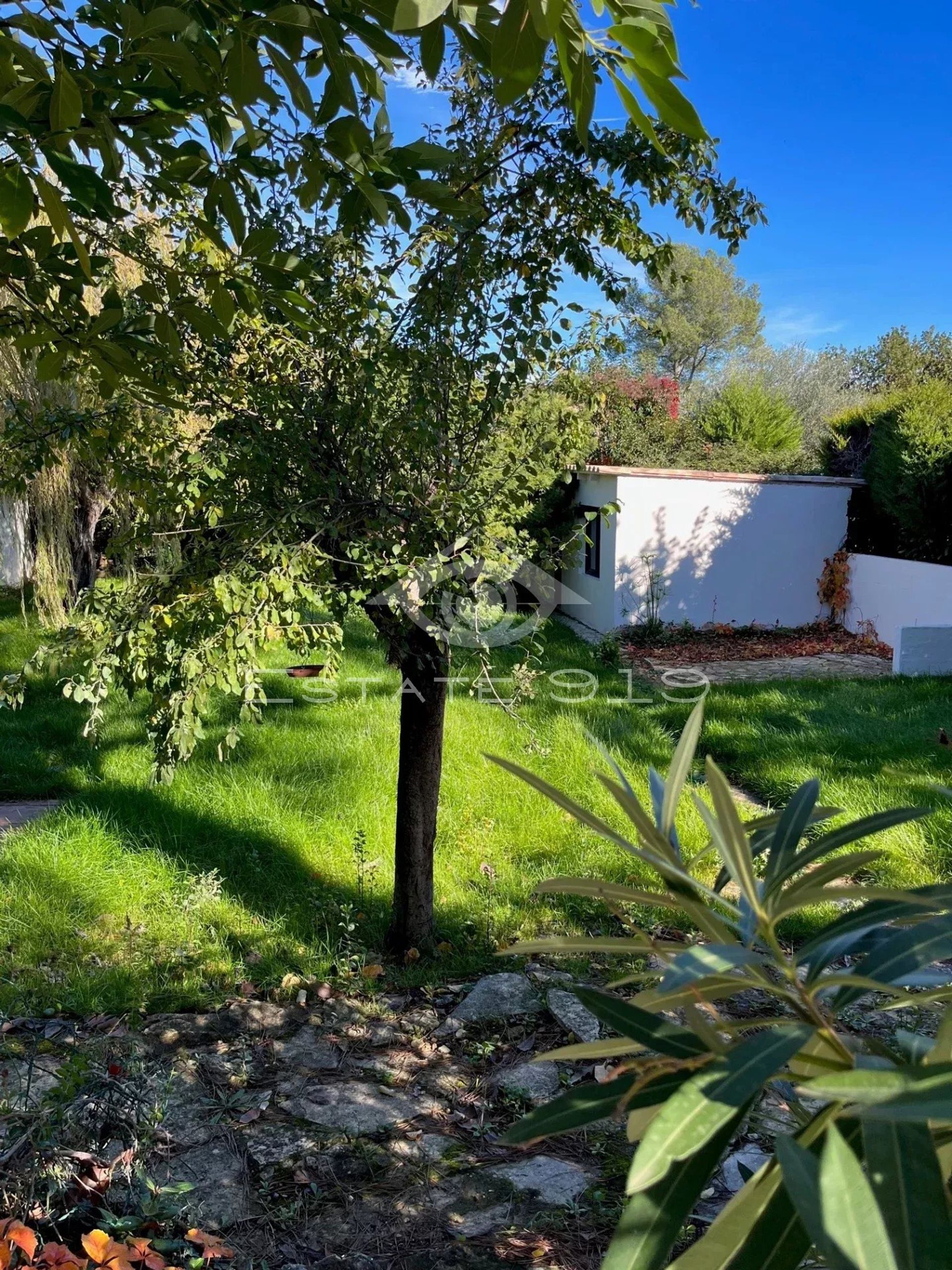 casa en Le Rouret, Alpes-Maritimes 12629473