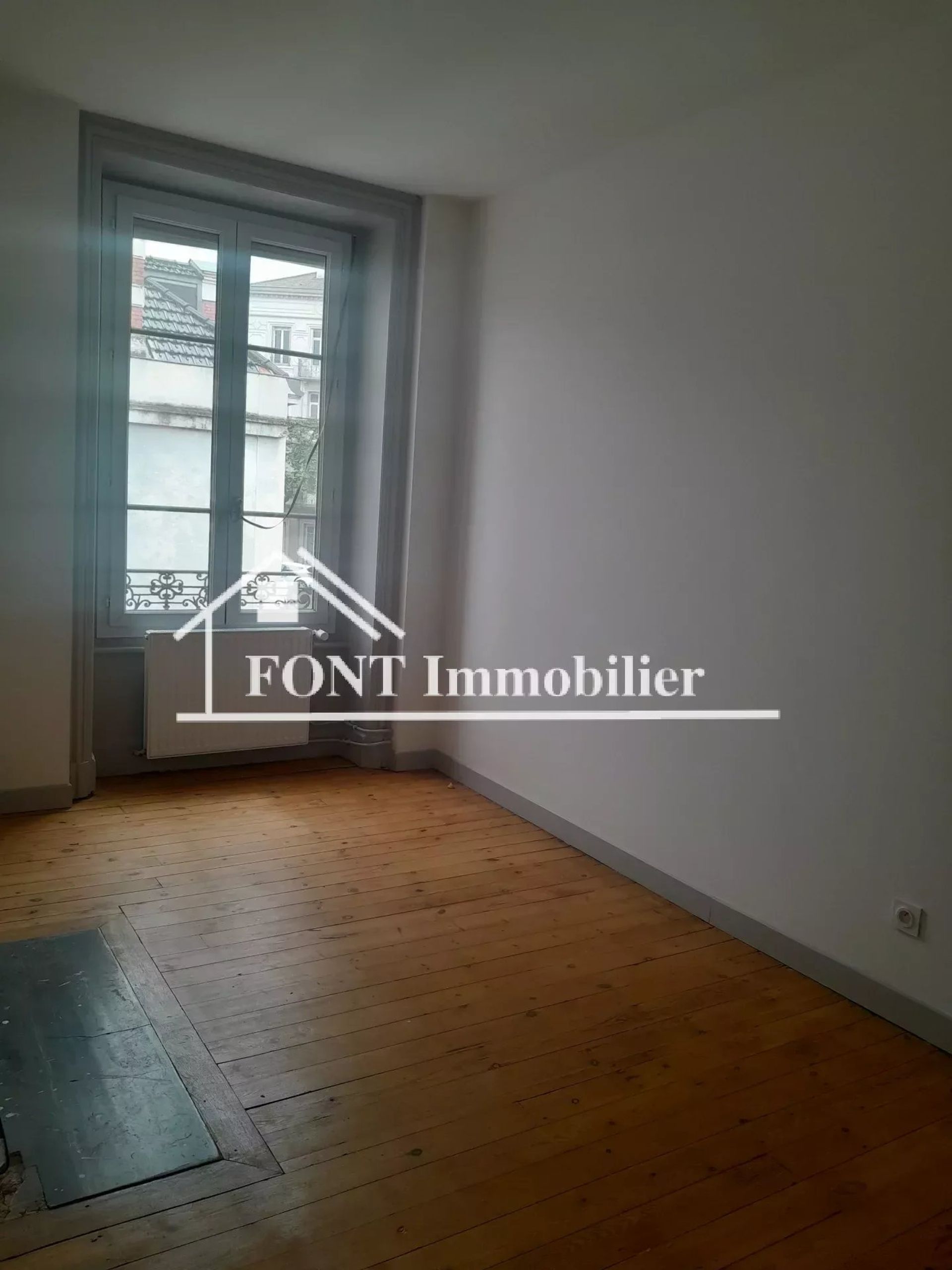 Condominium in Saint-Chamond, Loire 12629494