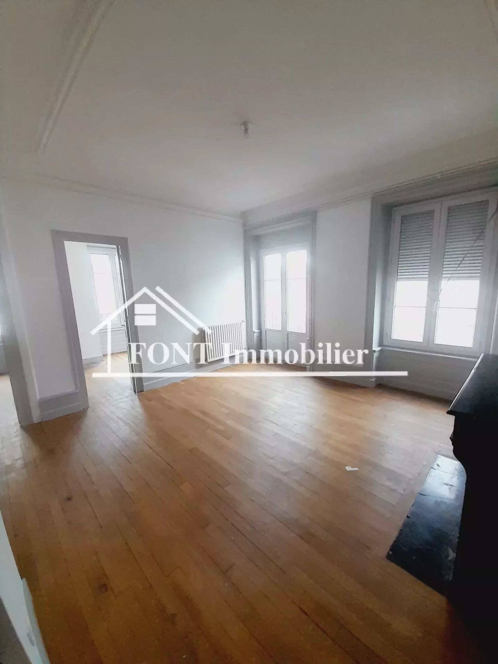 Condominio en Saint-Chamond, Auvergne-Rhone-Alpes 12629494