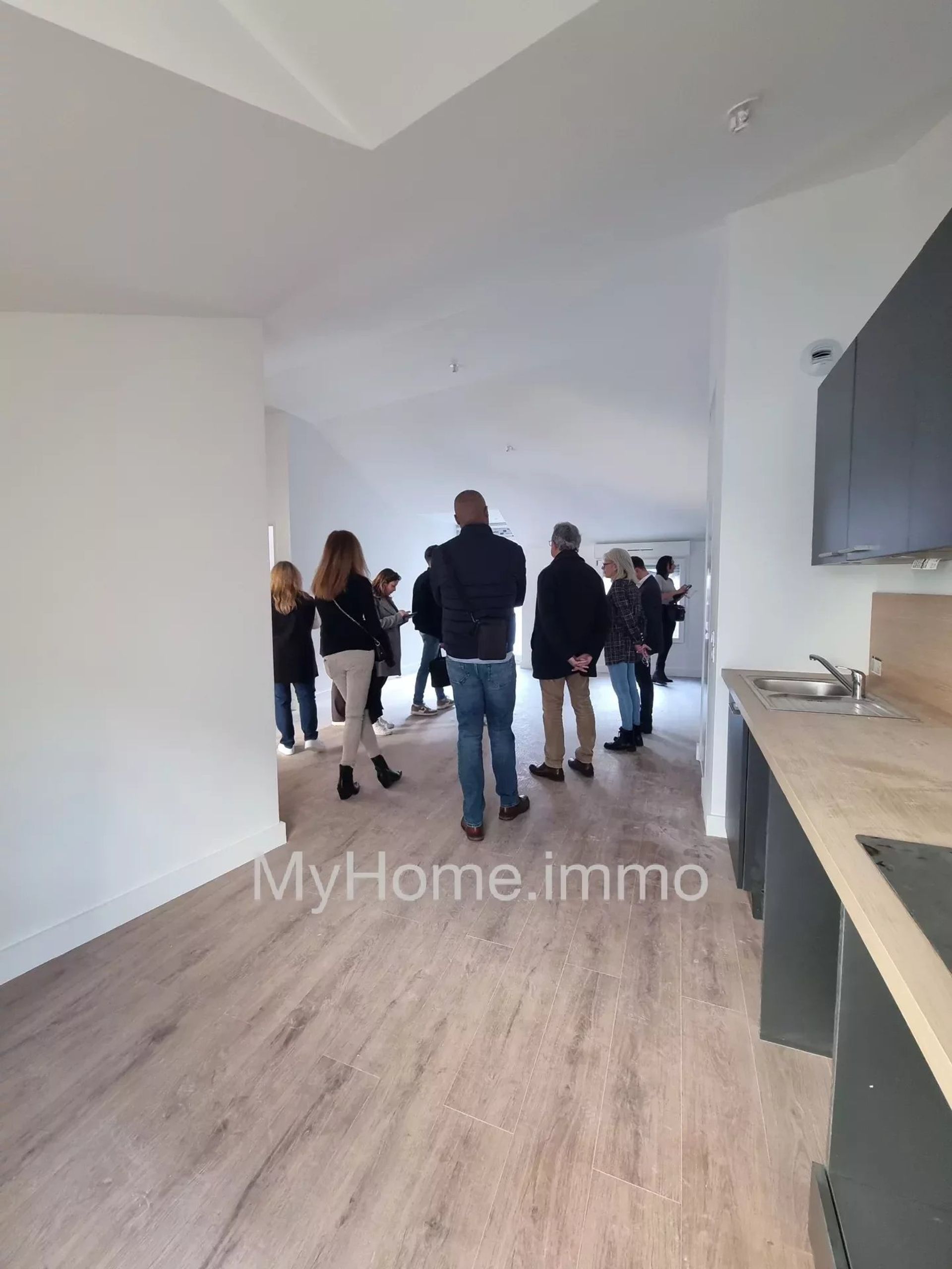 Condominium in Nice, Alpes-Maritimes 12629621