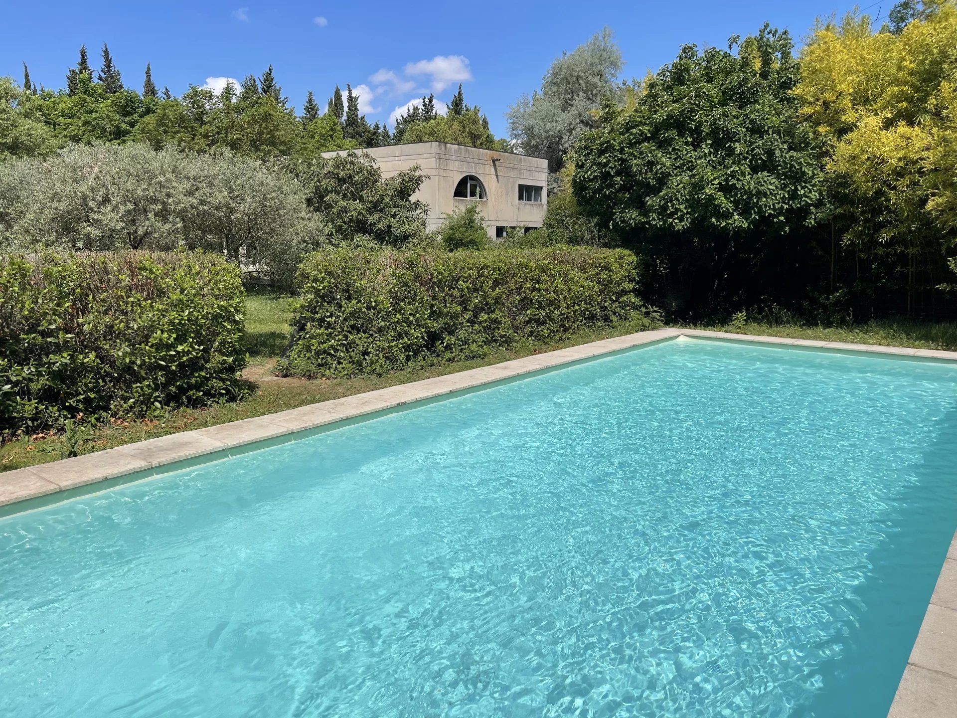 Casa nel Aix-en-Provence, Bouches-du-Rhône 12629710