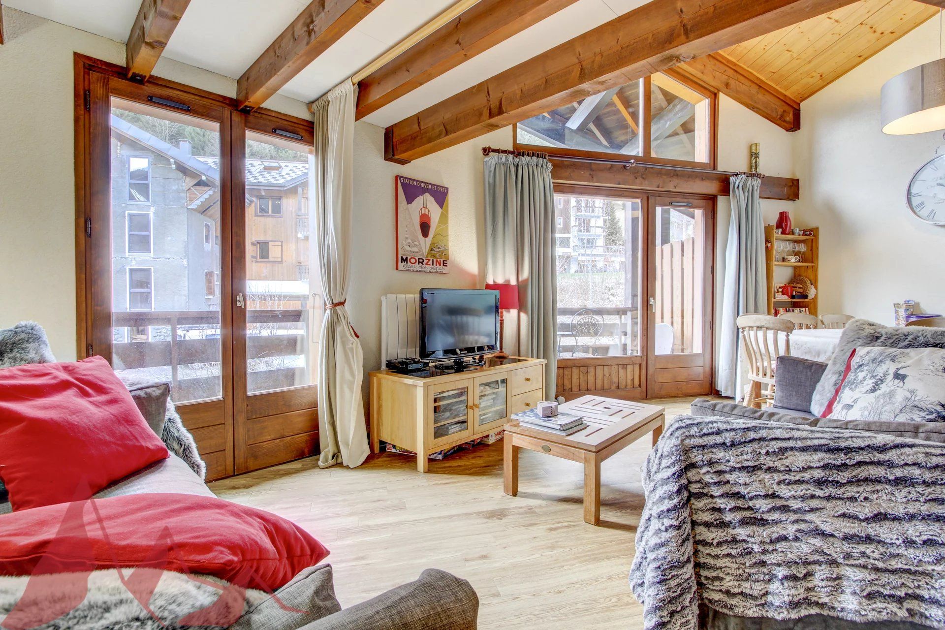 Condominium in Morzine, Auvergne-Rhône-Alpes 12630136