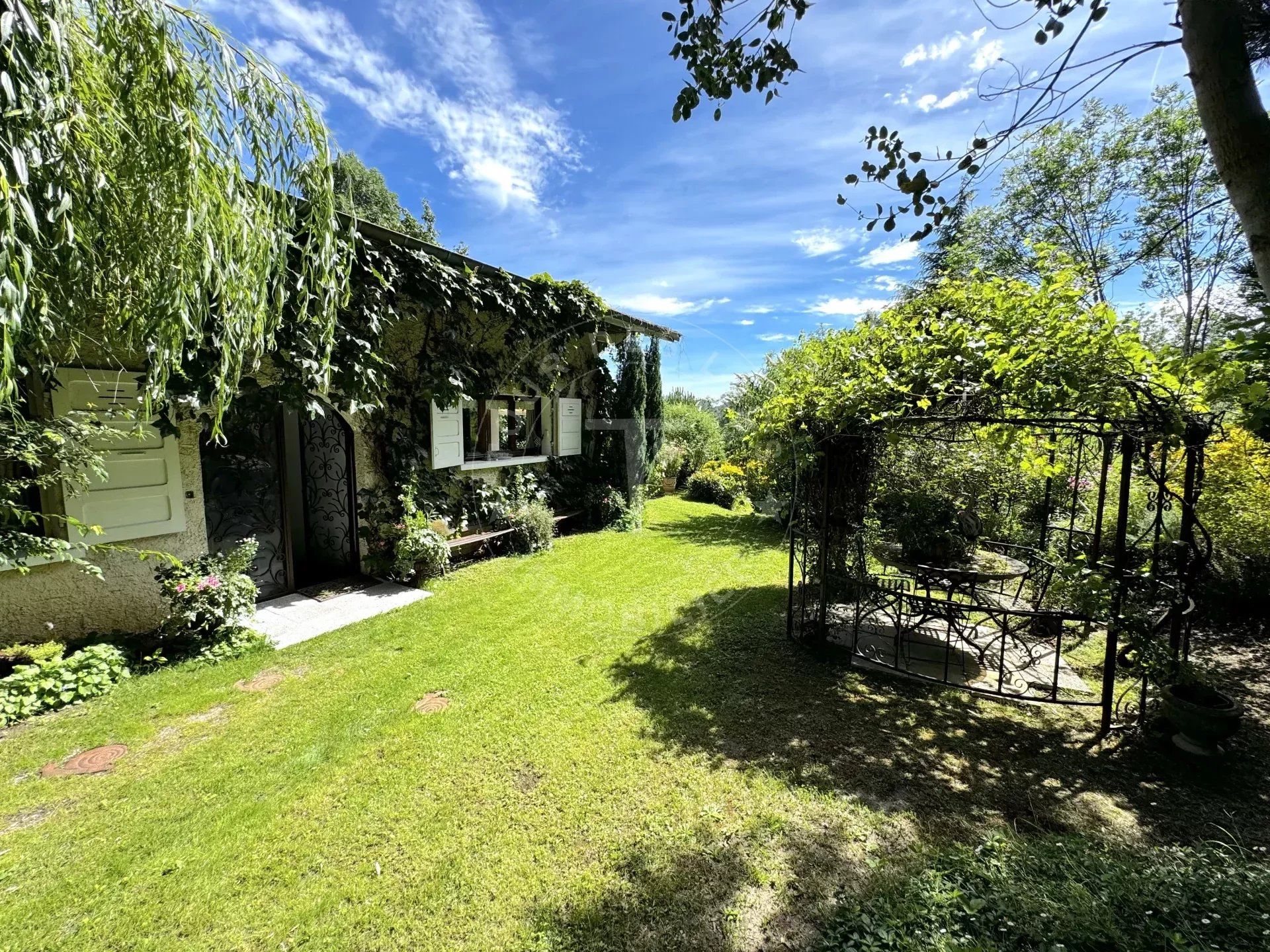 Rumah di Saint-Pierre-de-Curtille, Savoie 12630217