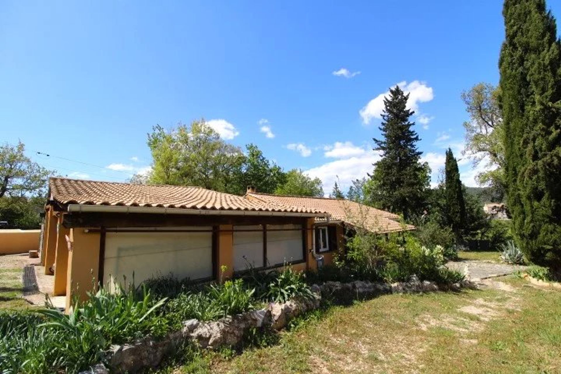 Haus im Forcalqueiret, Provence-Alpes-Cote d'Azur 12630421