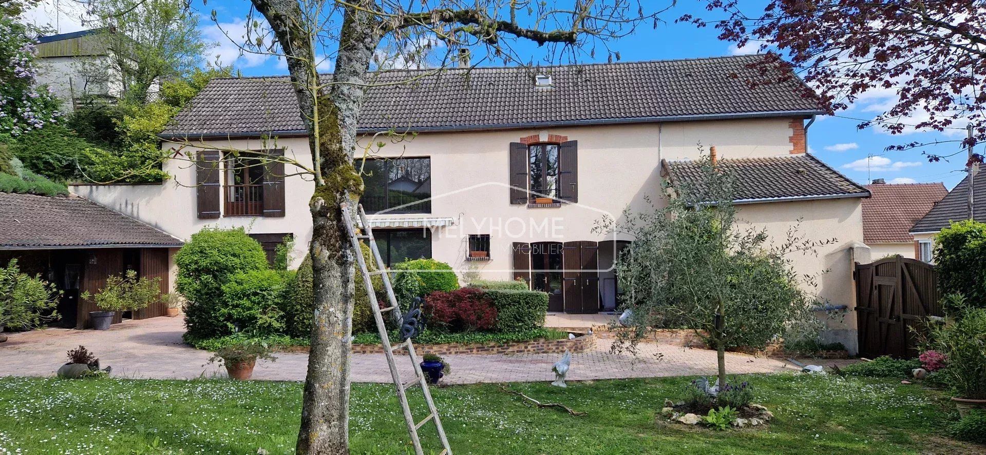 سكني في Gallardon, Eure-et-Loir 12630441